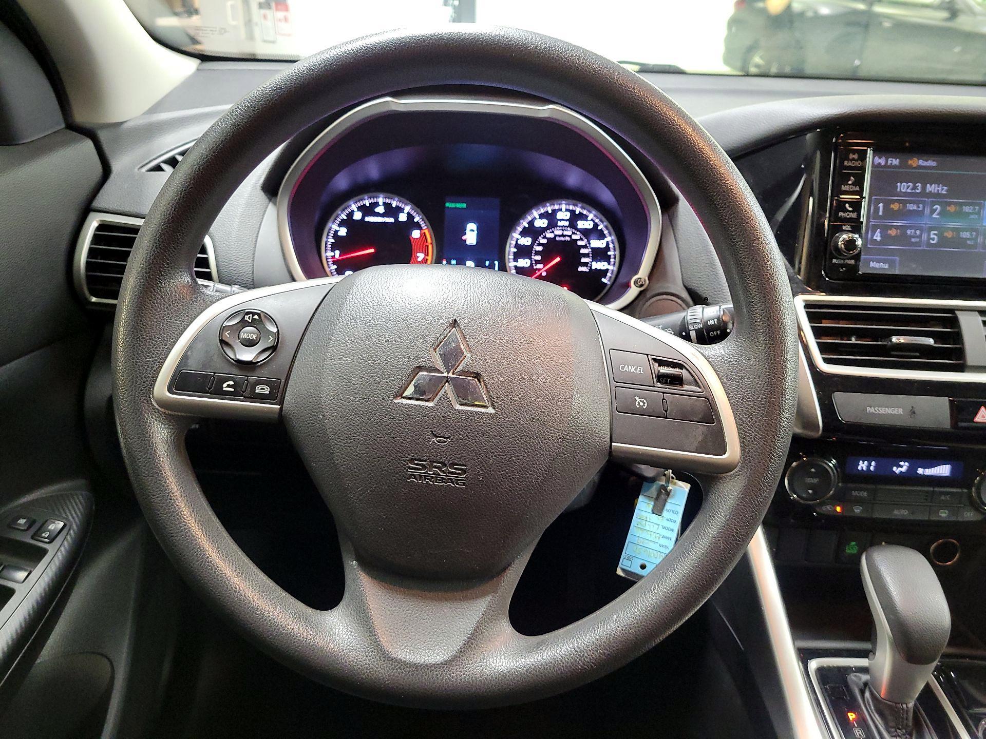 Thumbnail: 2019 Mitsubishi Eclipse Cross - 10