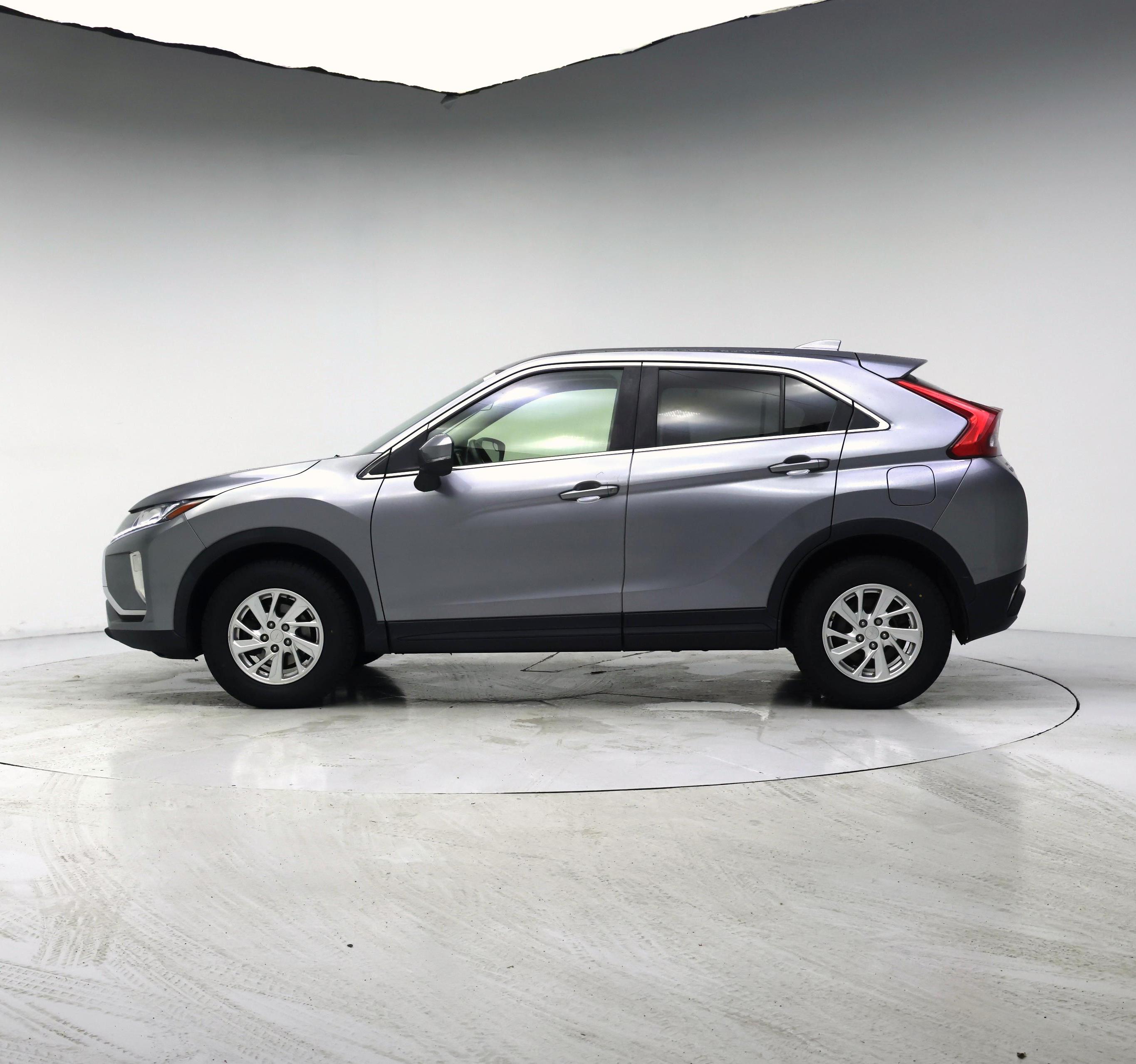 Thumbnail: 2019 Mitsubishi Eclipse Cross - 3