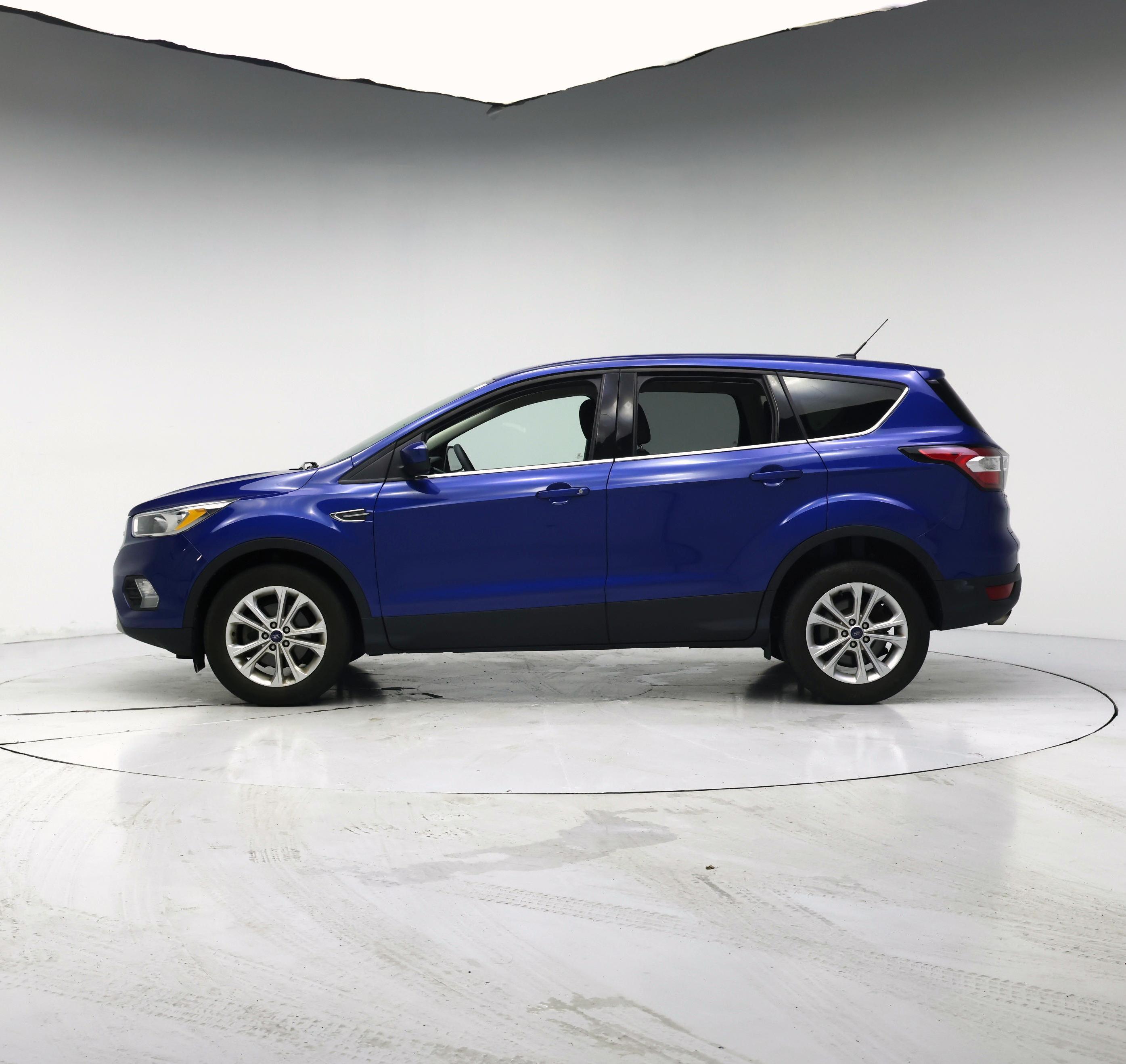 Thumbnail: 2017 Ford Escape - 3