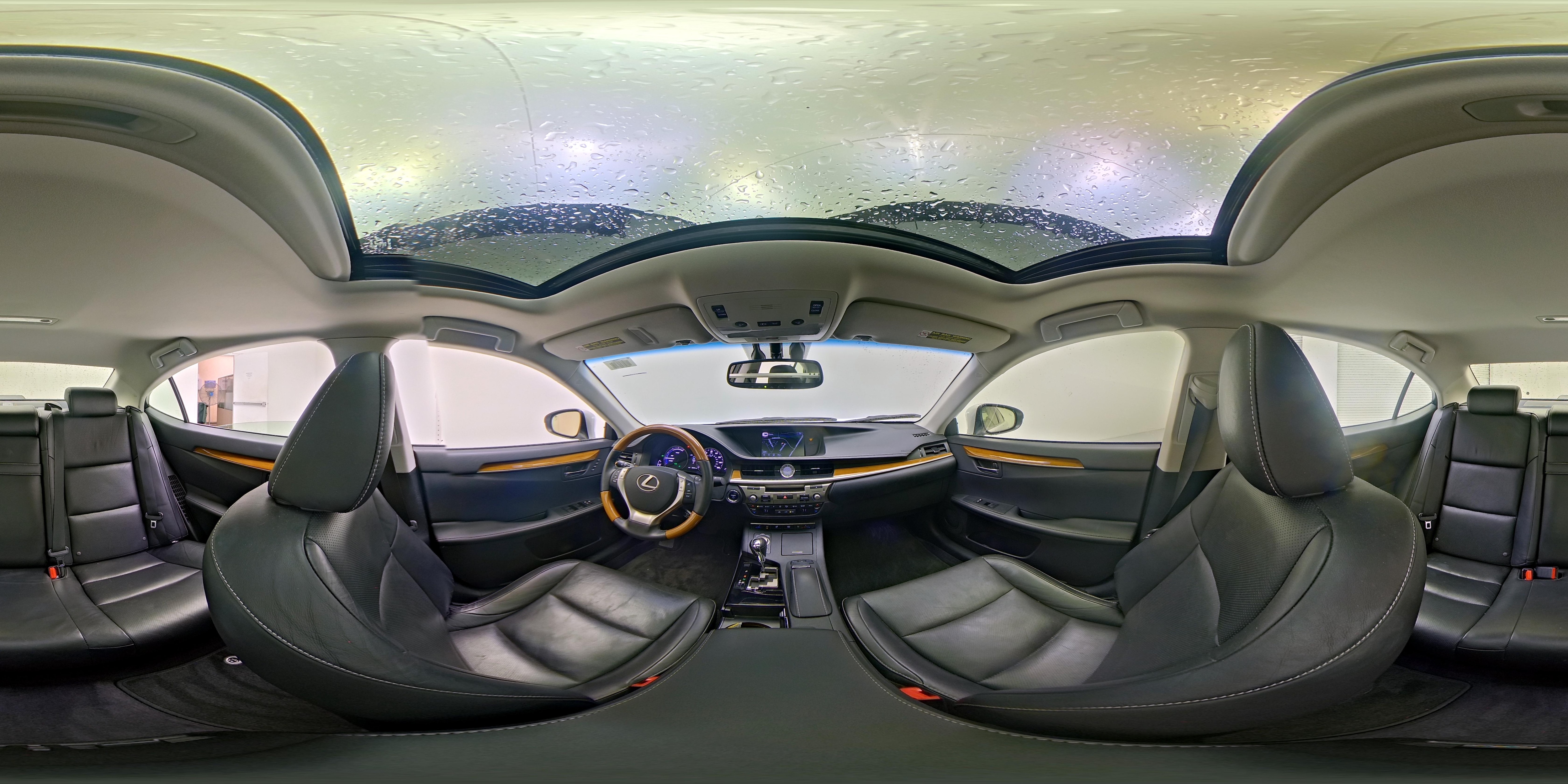 2015 Lexus ES 300h - Photo 26