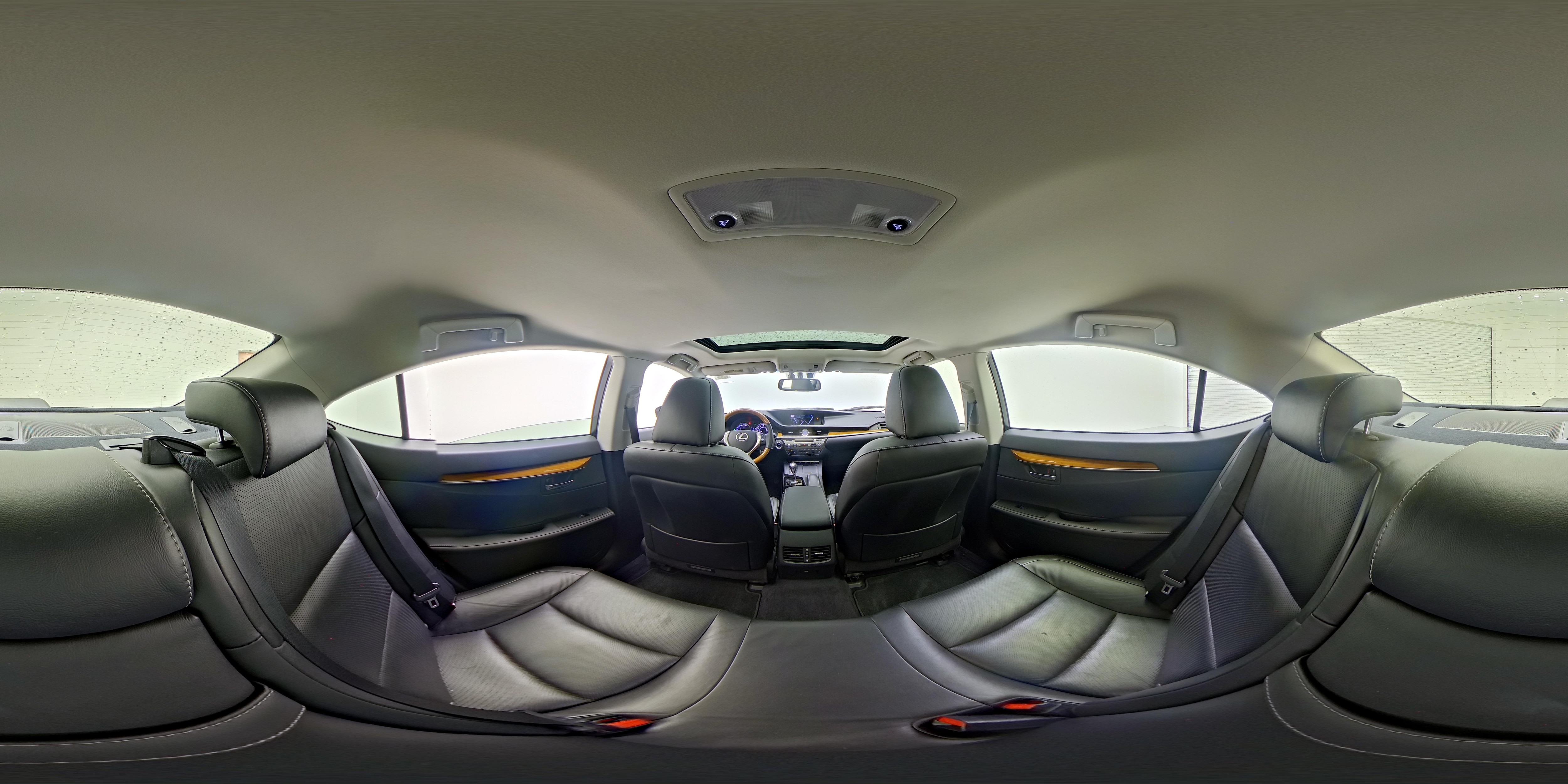 2015 Lexus ES 300h - Photo 27