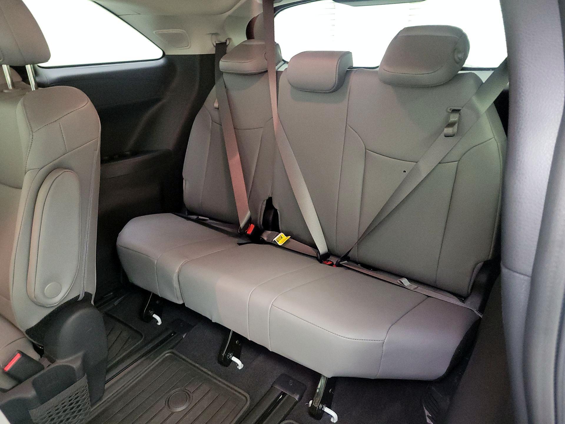 Thumbnail: 2025 Toyota Sienna - 20