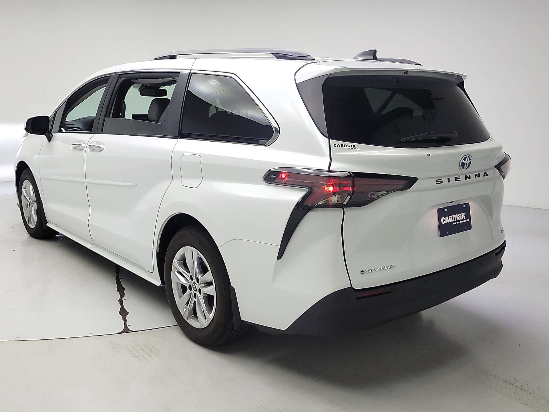 Thumbnail: 2025 Toyota Sienna - 7