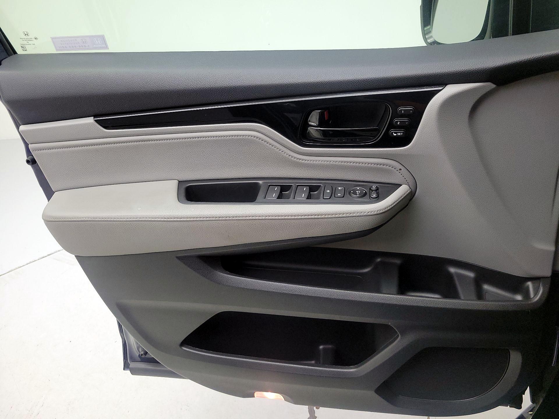 Thumbnail: 2020 Honda Odyssey - 12