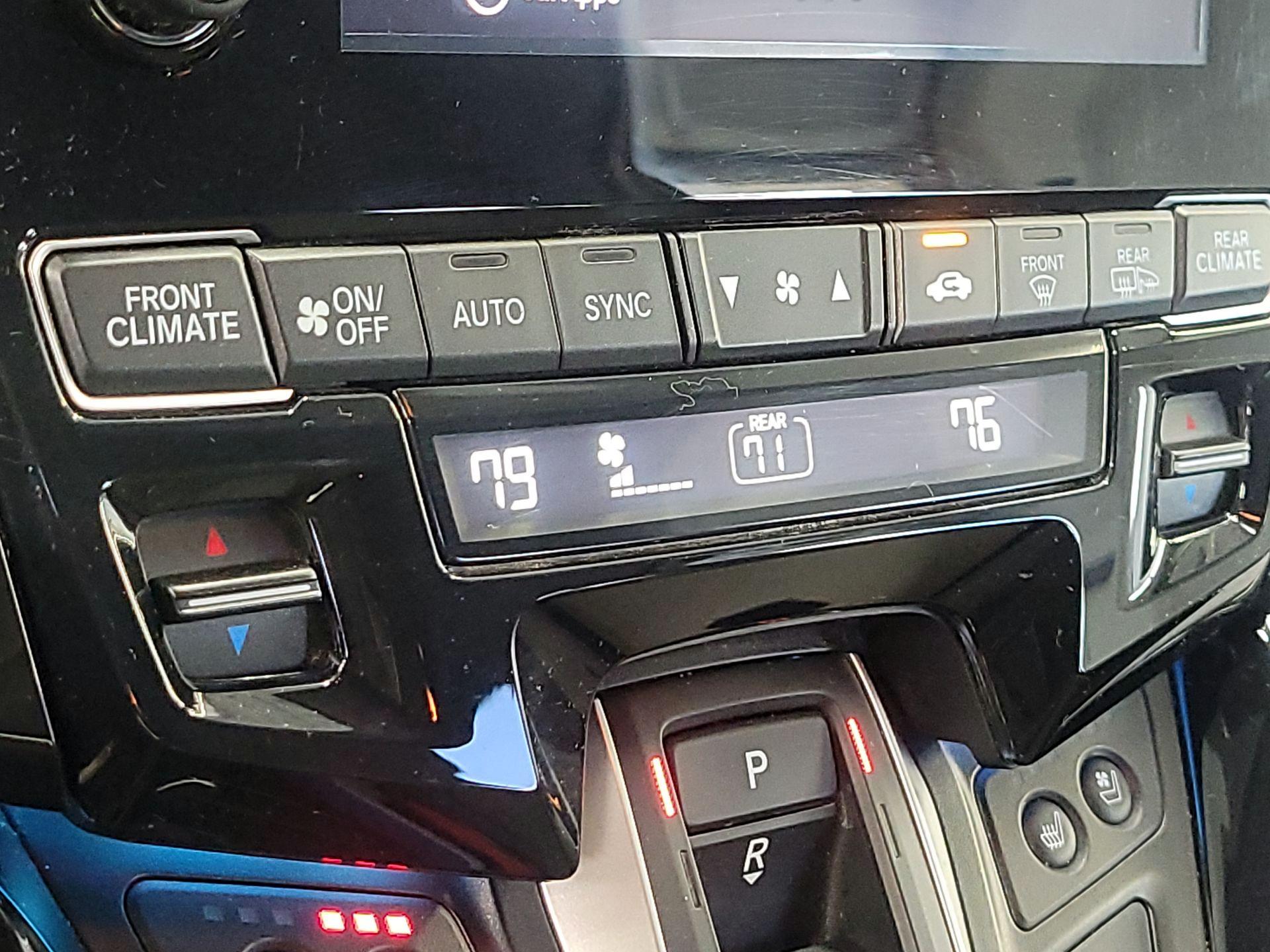 Thumbnail: 2020 Honda Odyssey - 17