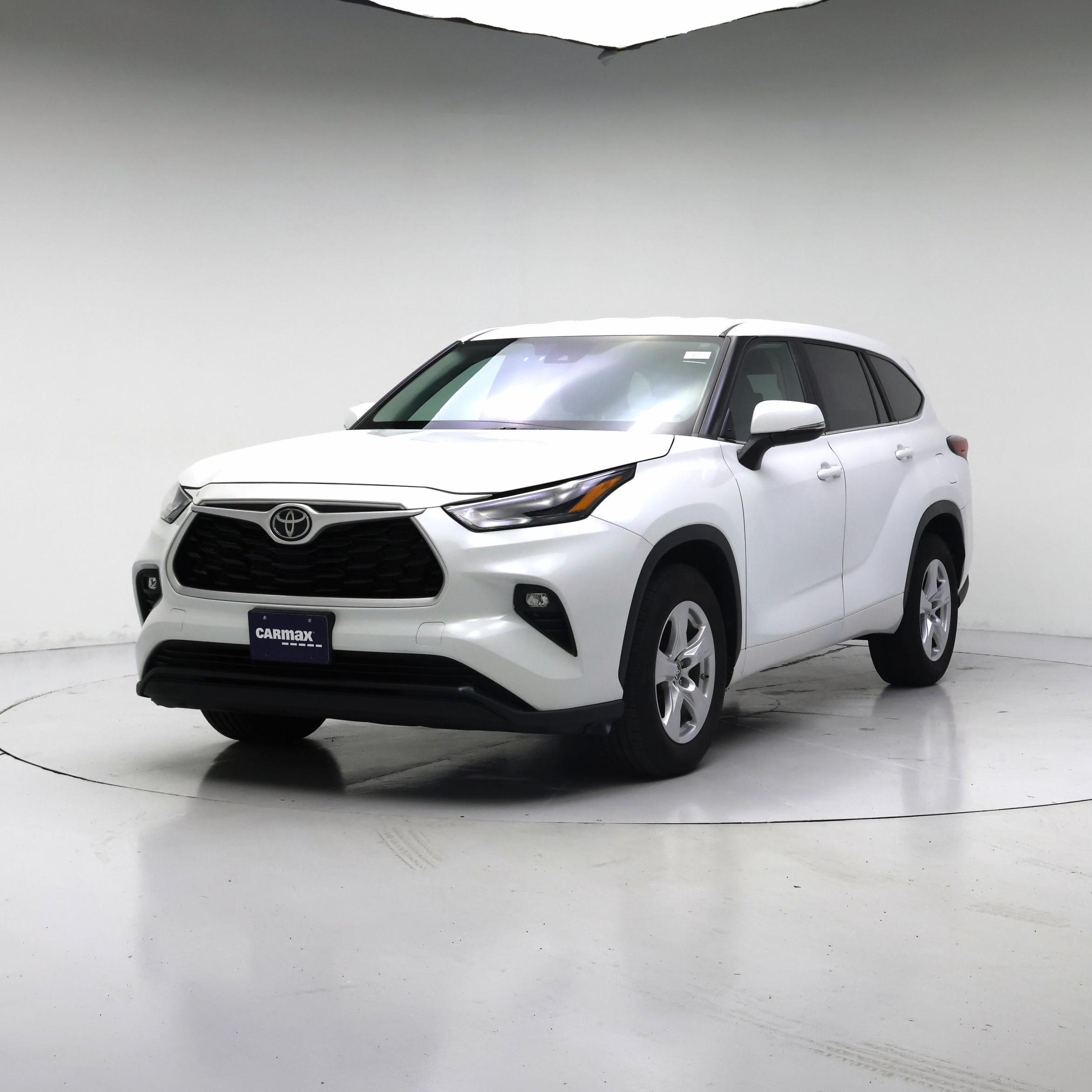 Thumbnail: 2023 Toyota Highlander - 4