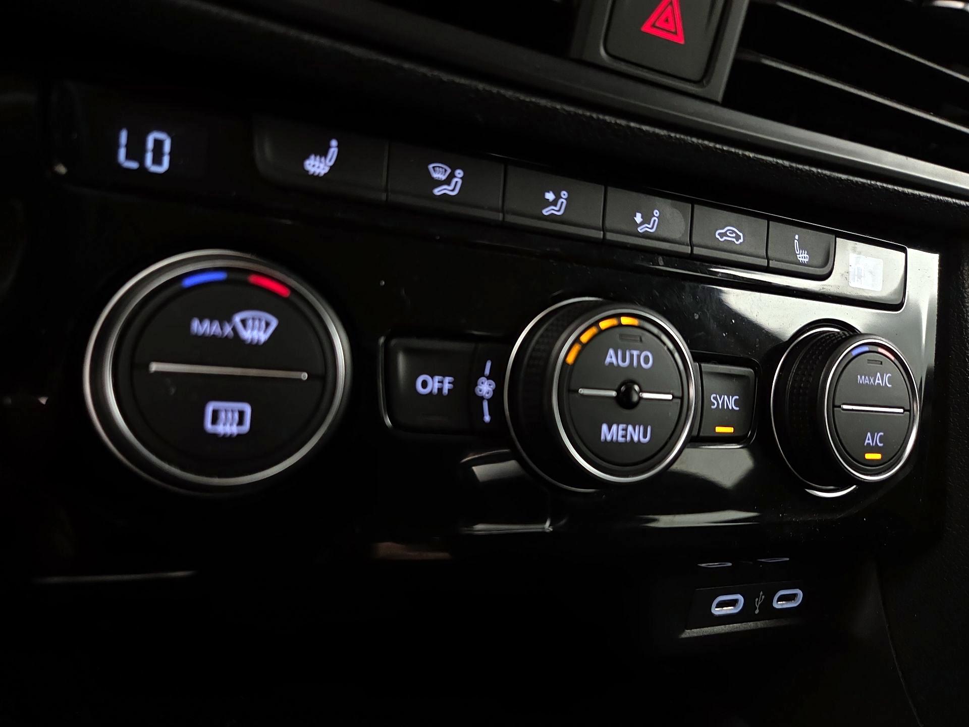 Thumbnail: 2024 Volkswagen Jetta - 16