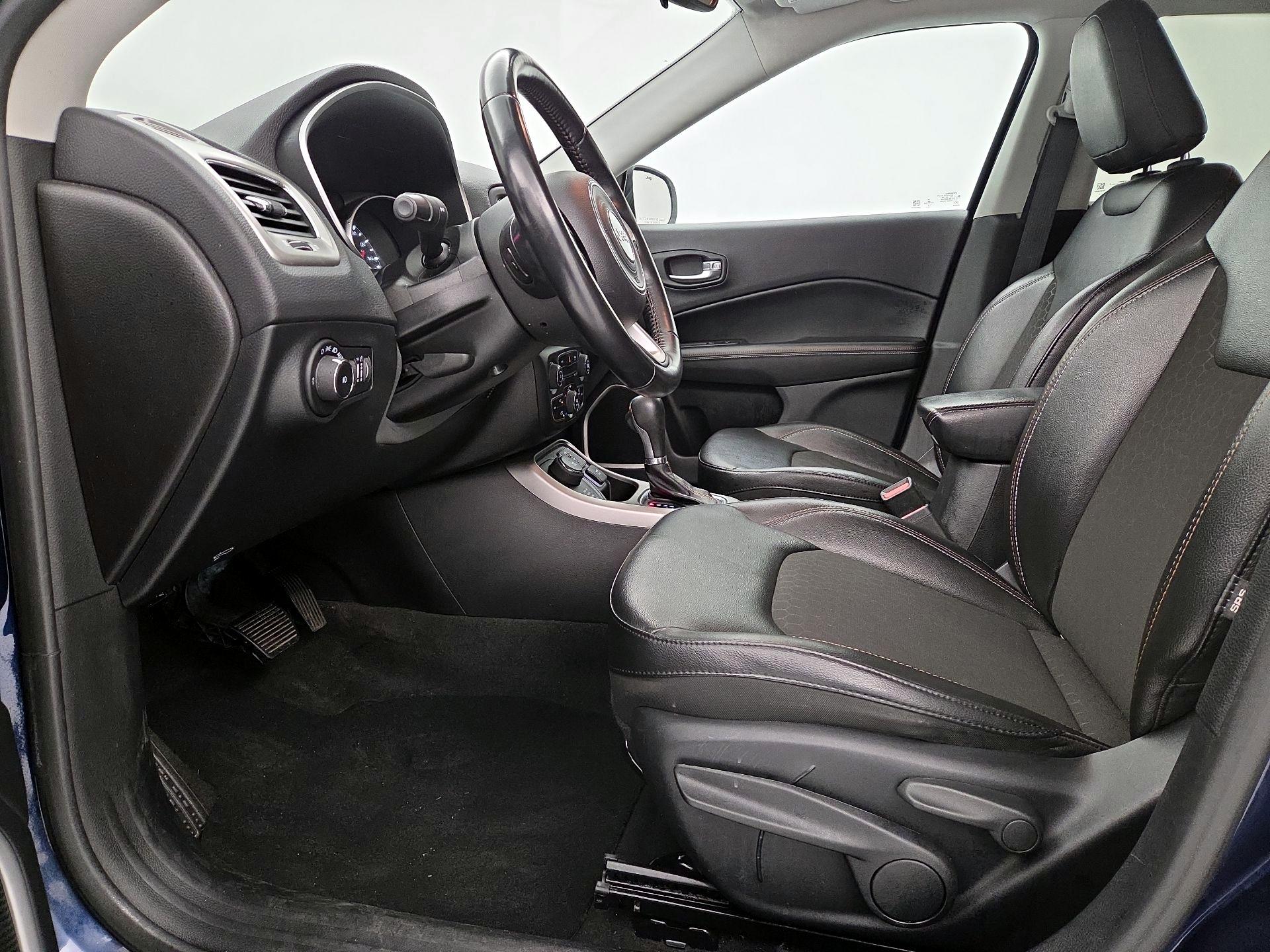 Thumbnail: 2021 Jeep Compass - 11
