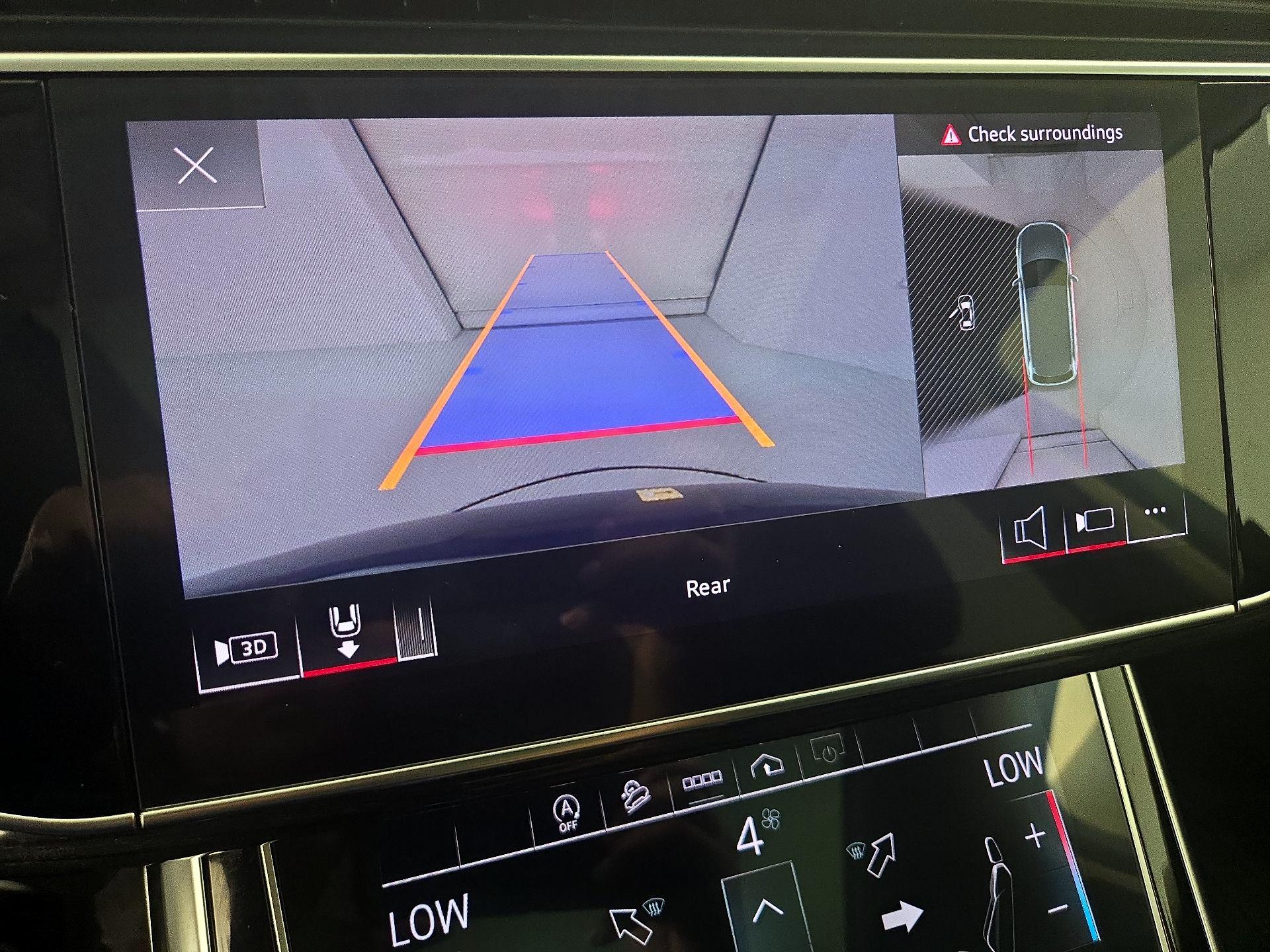 Thumbnail: 2021 Audi Q7 - 15