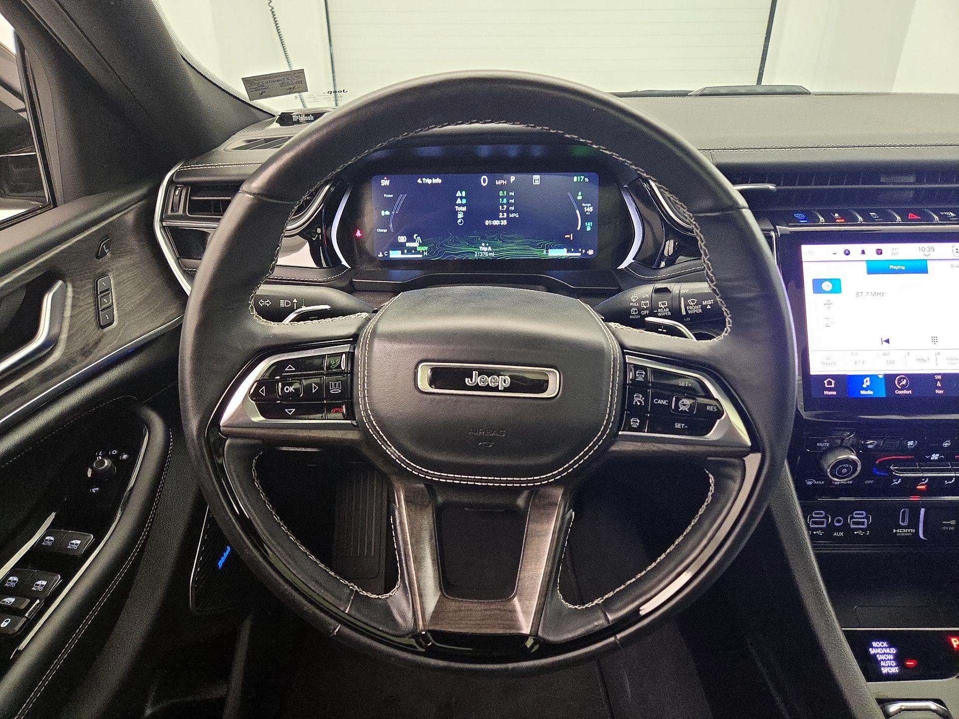 Thumbnail: 2022 Jeep Grand Cherokee - 10