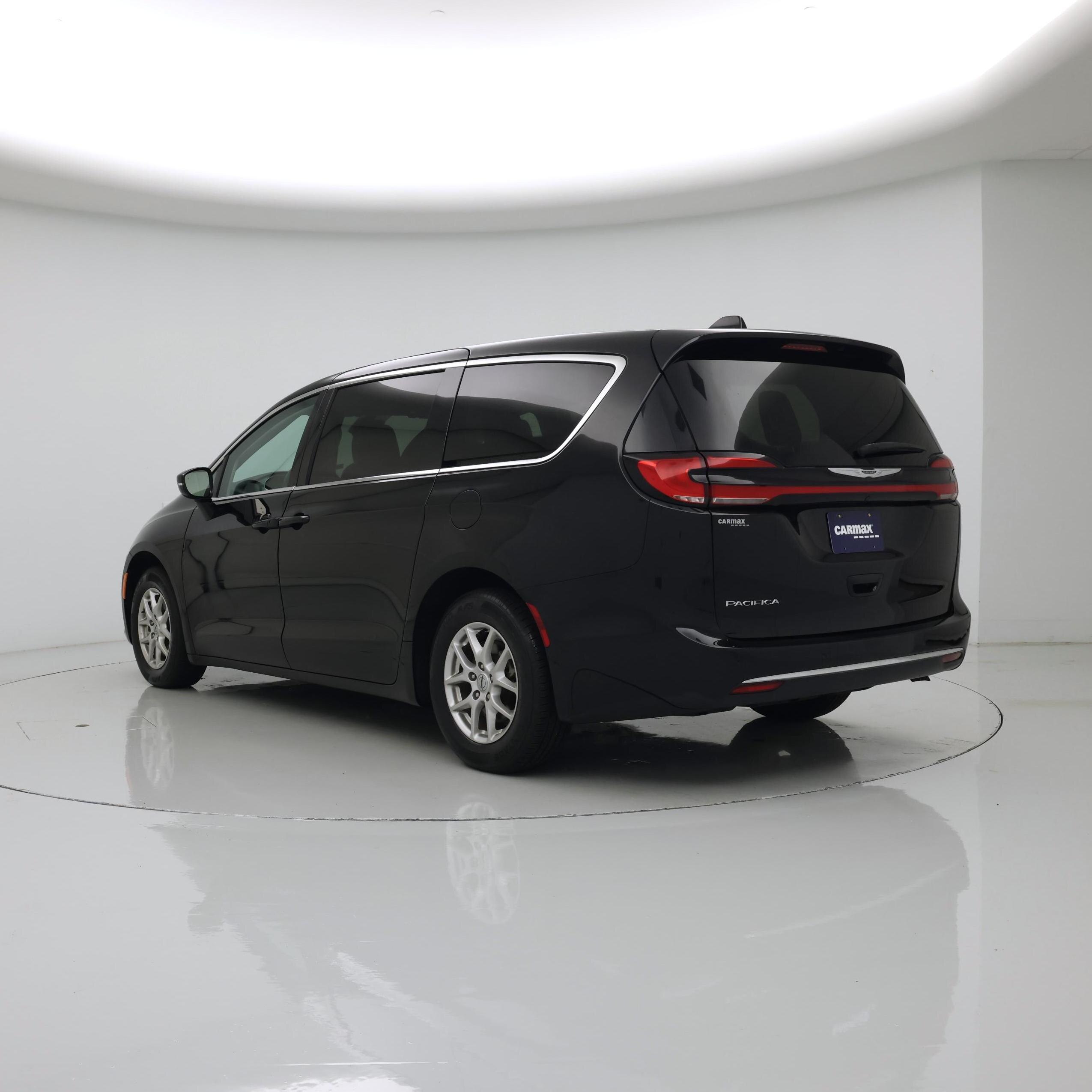 Thumbnail: 2024 Chrysler Pacifica - 2