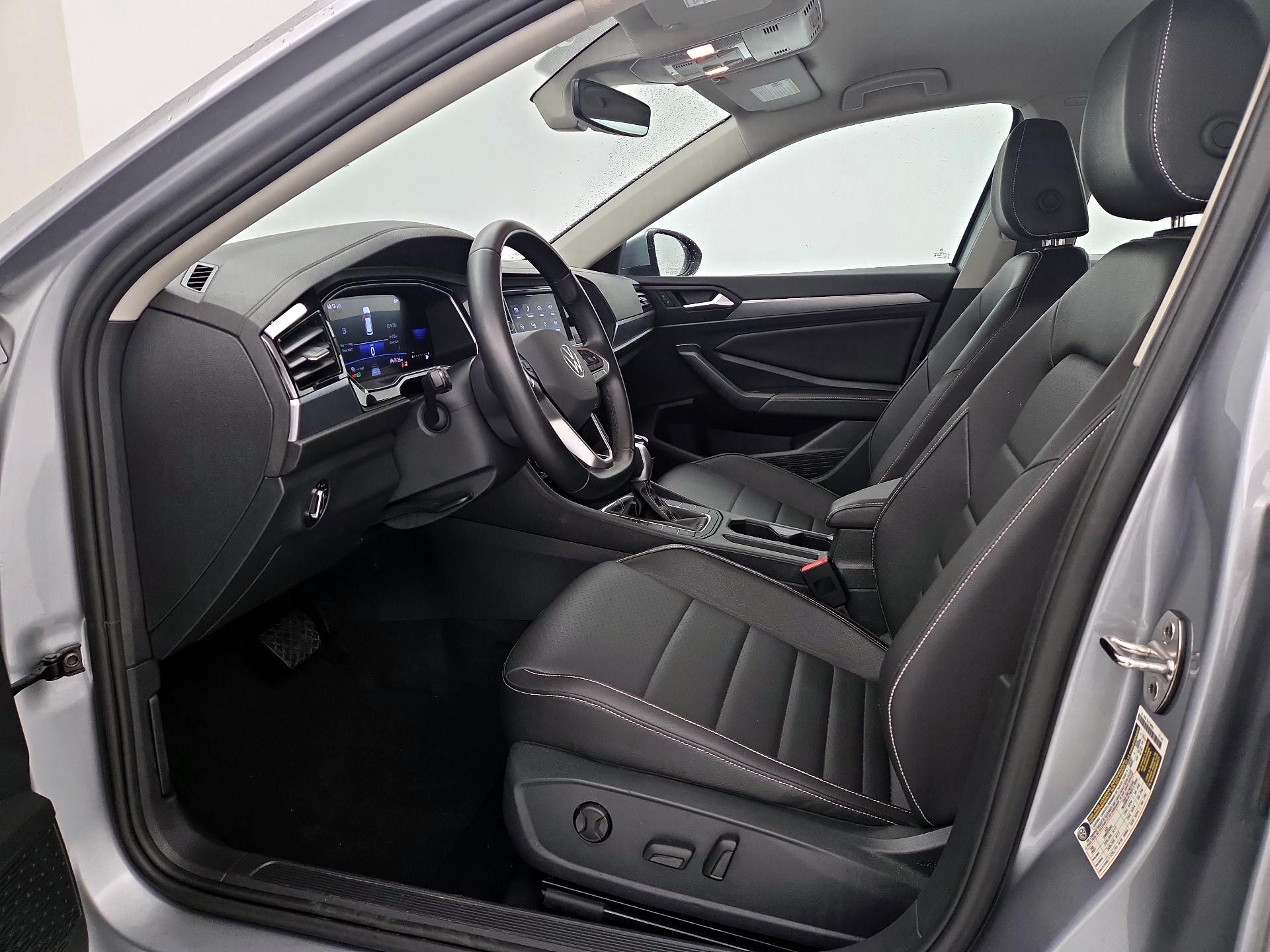 Thumbnail: 2024 Volkswagen Jetta - 11