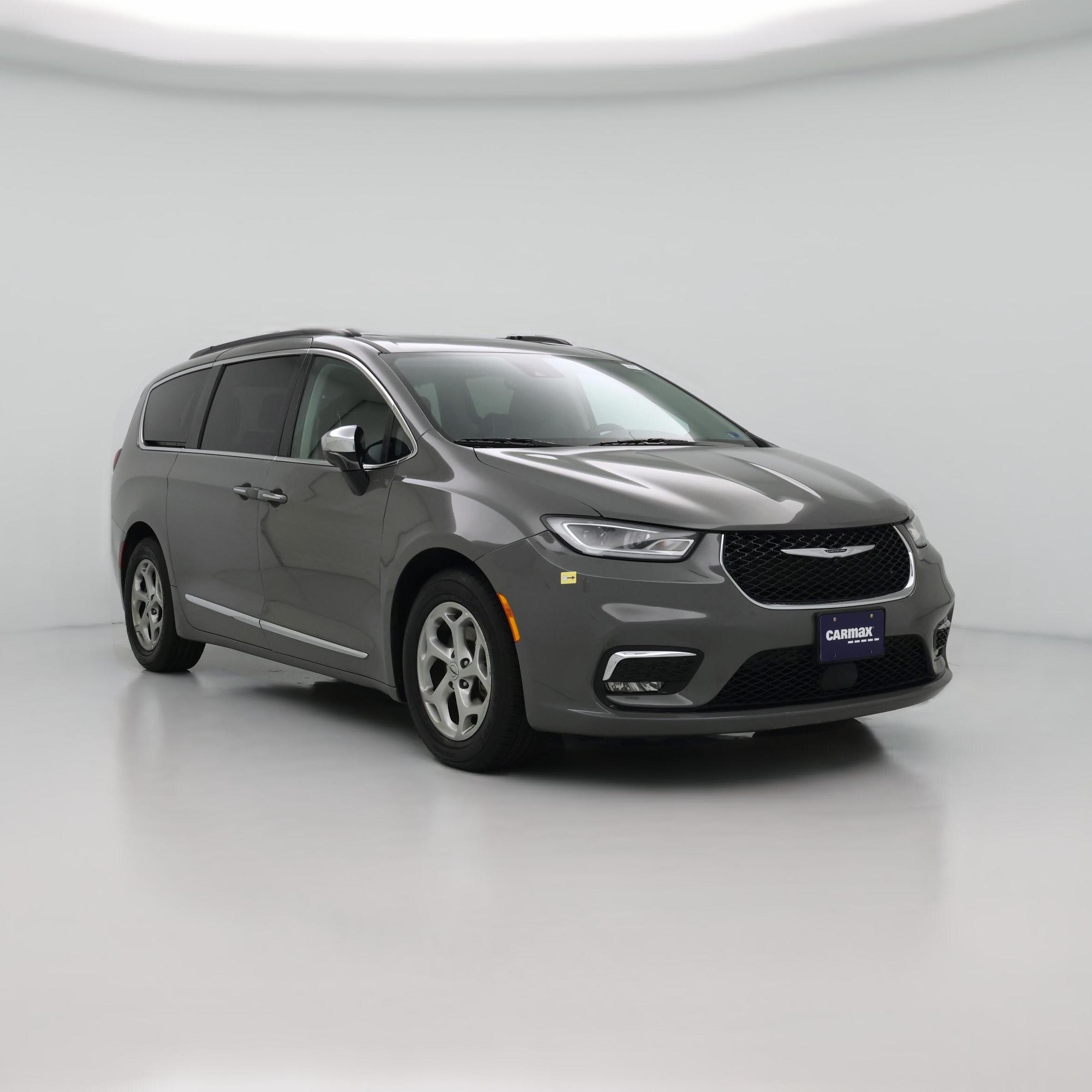Thumbnail: 2023 Chrysler Pacifica - 1