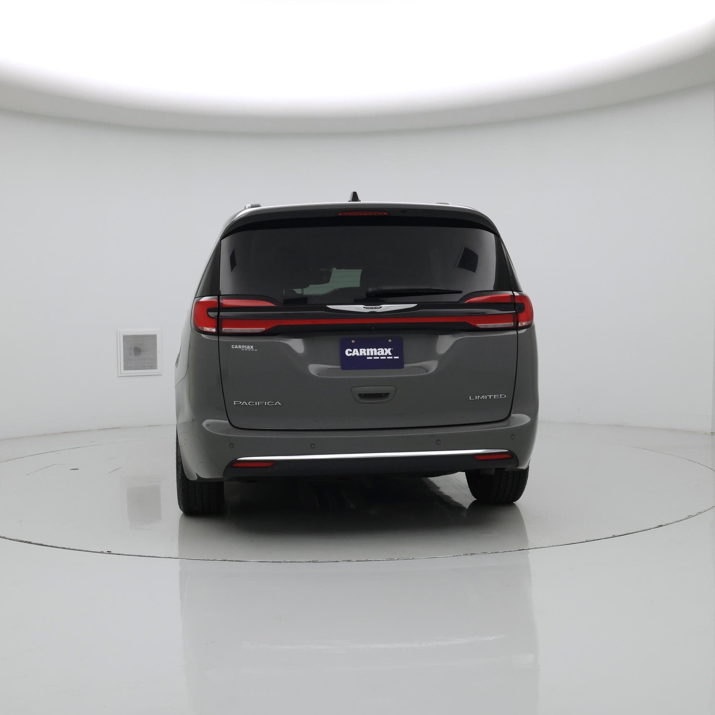 Thumbnail: 2023 Chrysler Pacifica - 6