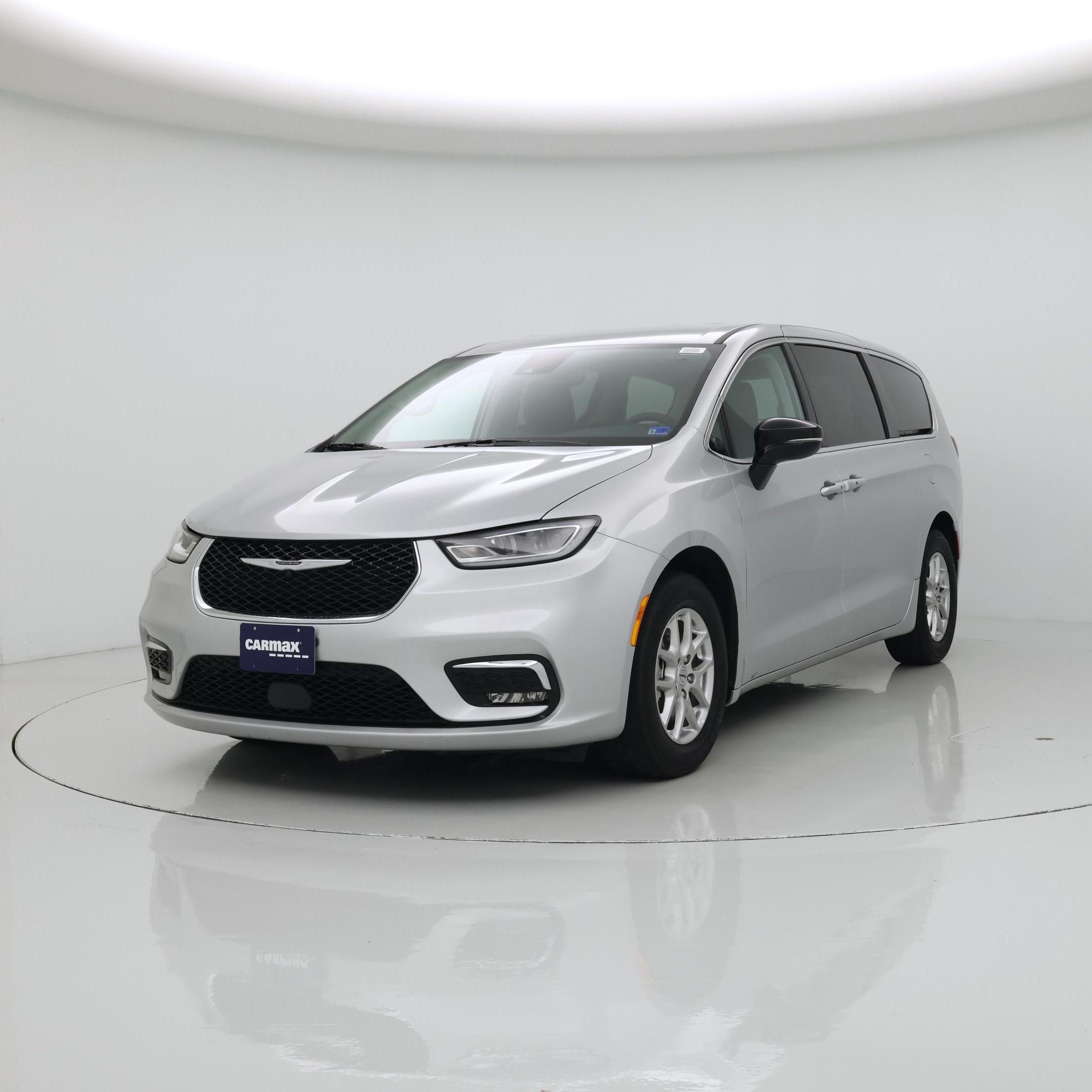 Thumbnail: 2024 Chrysler Pacifica - 4