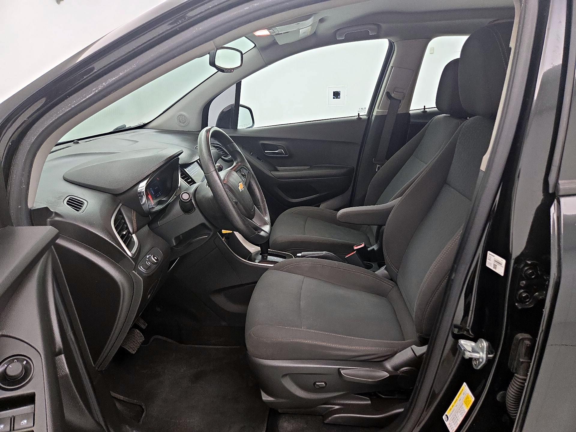 Thumbnail: 2021 Chevrolet Trax - 11