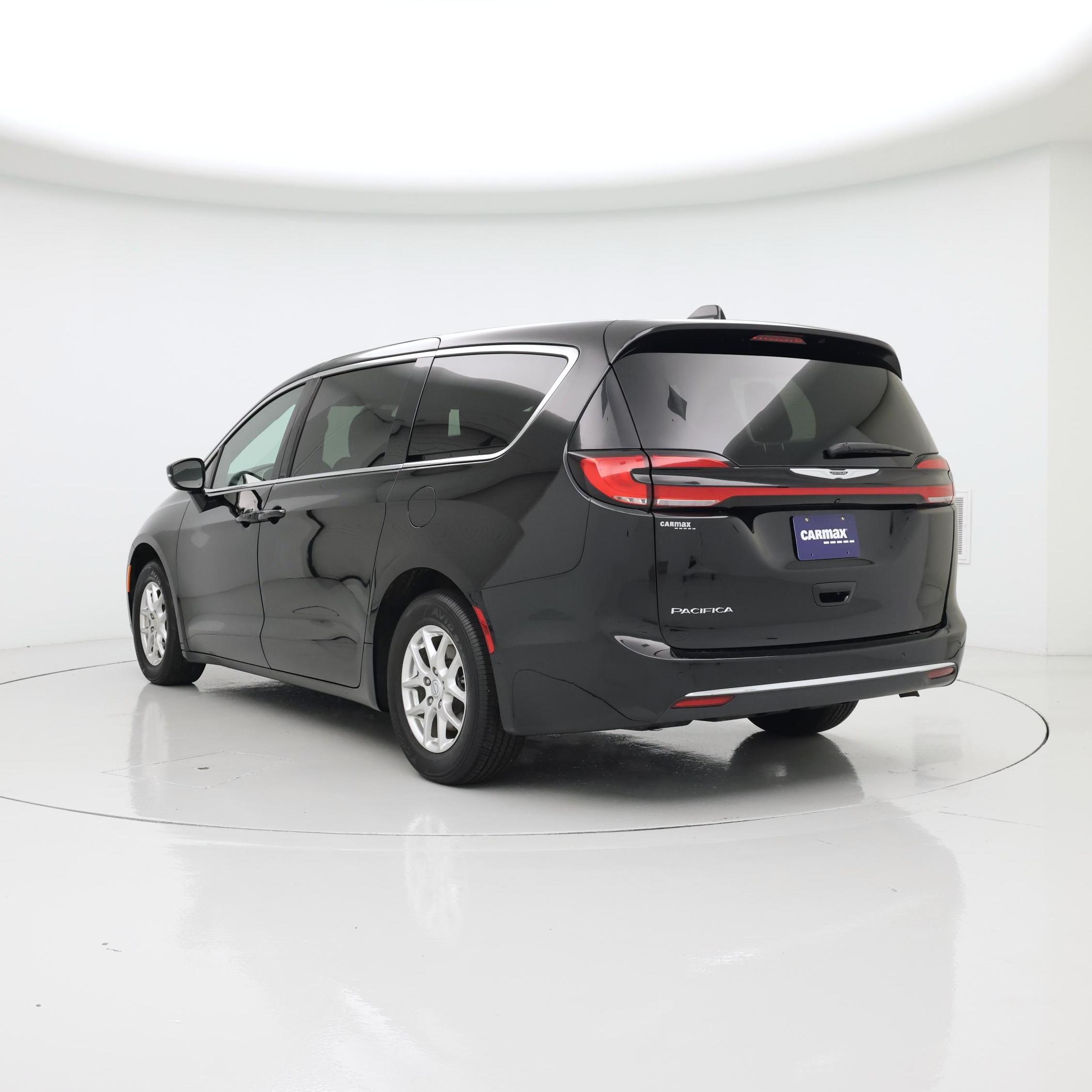 Thumbnail: 2025 Chrysler Pacifica - 2