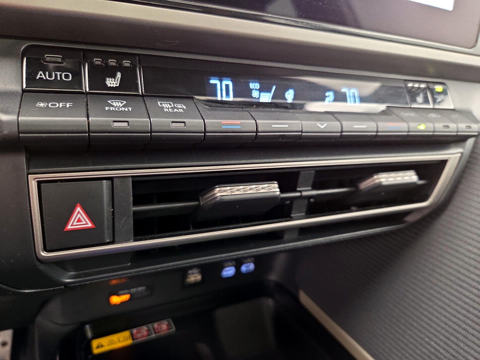 Thumbnail: 2025 Toyota Camry - 16