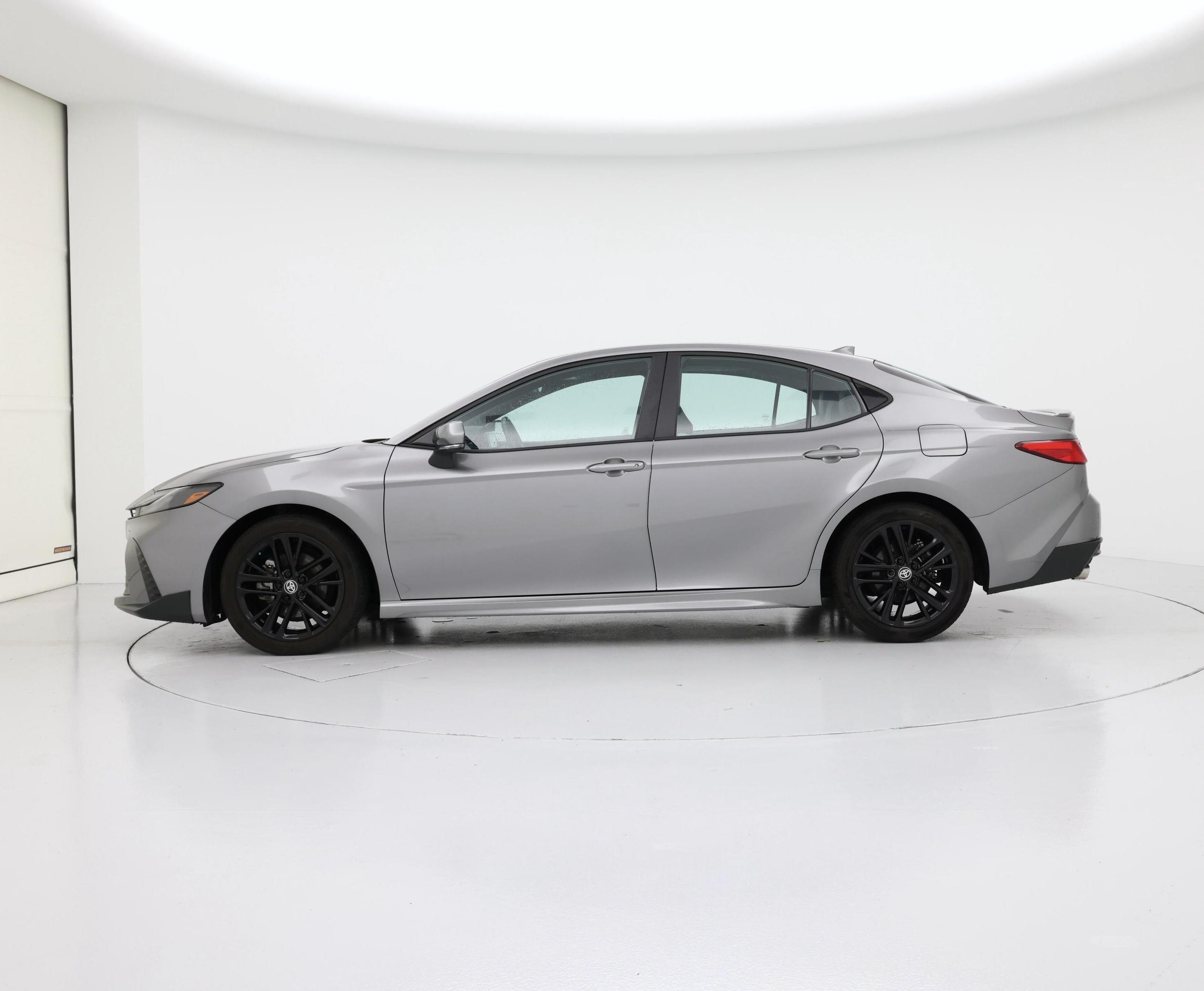 Thumbnail: 2025 Toyota Camry - 3