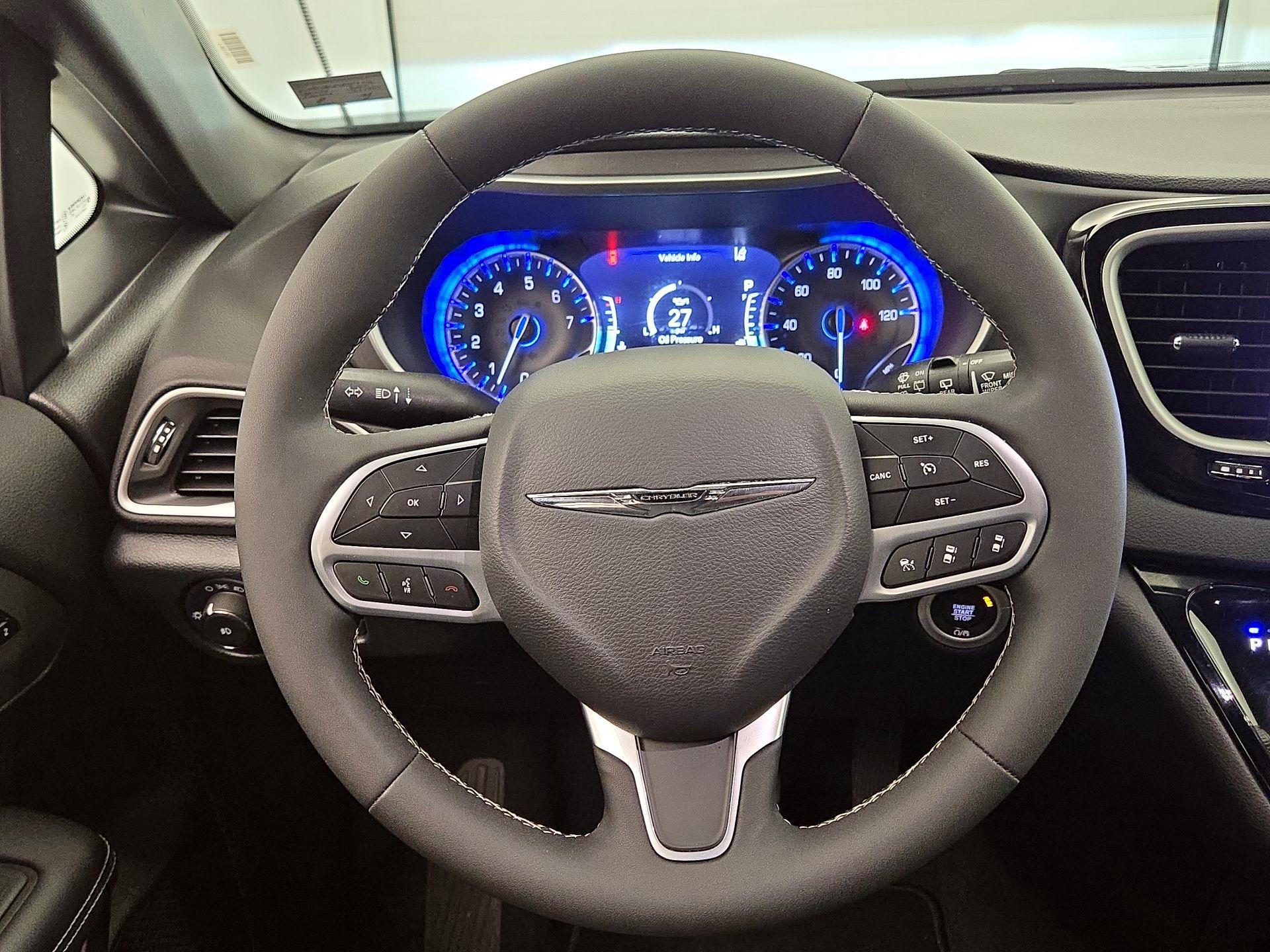Thumbnail: 2025 Chrysler Pacifica - 10