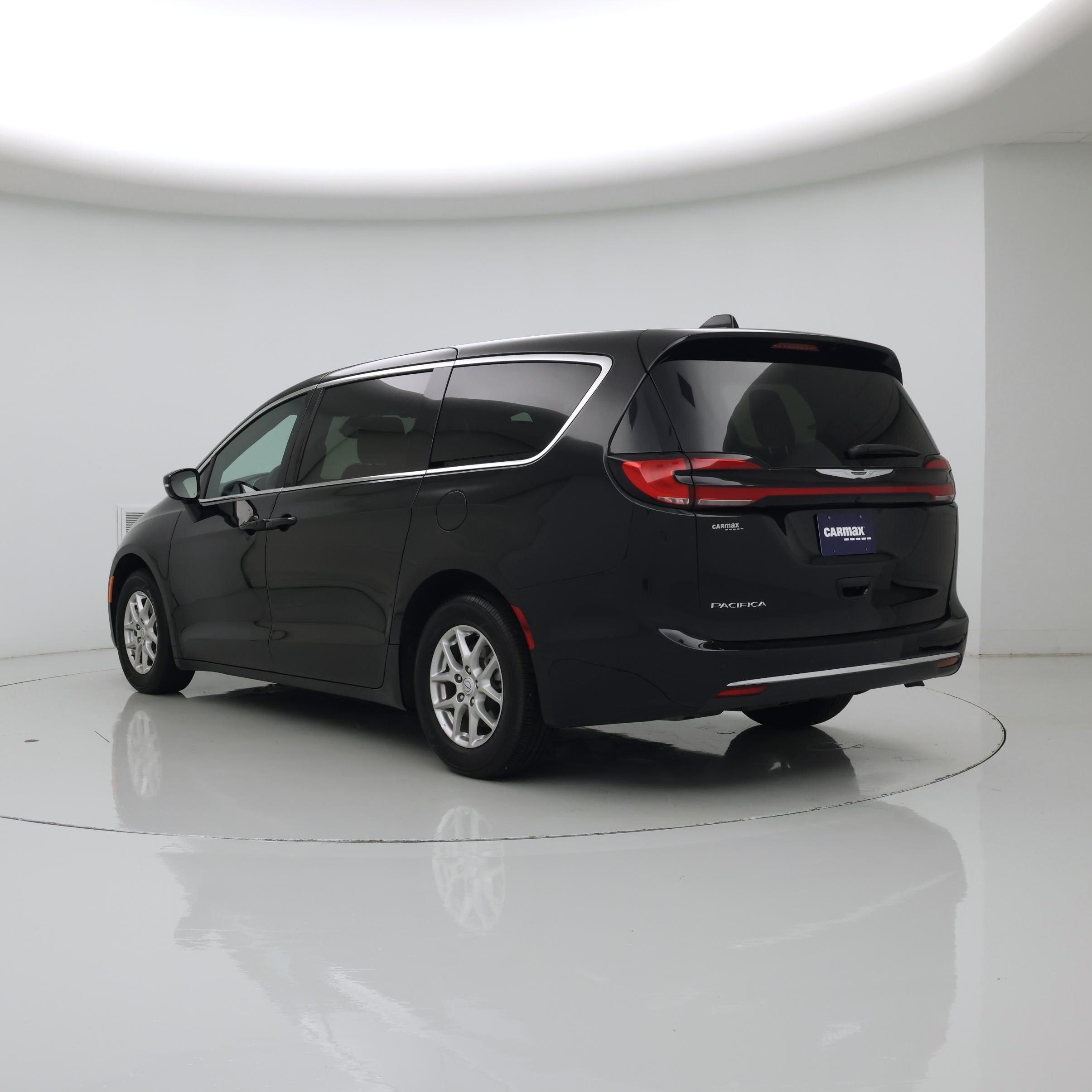 Thumbnail: 2025 Chrysler Pacifica - 2