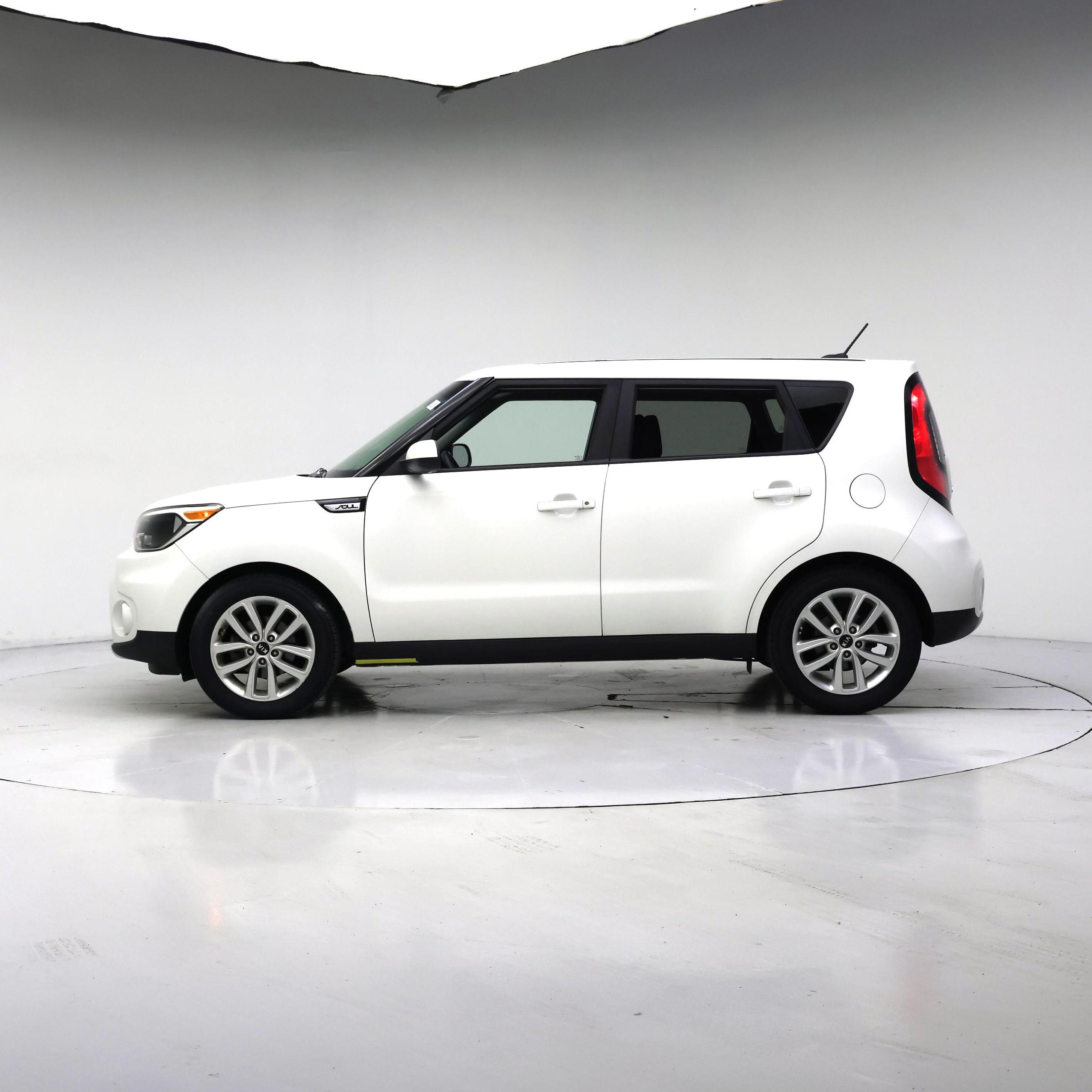 Thumbnail: 2018 Kia Soul - 3