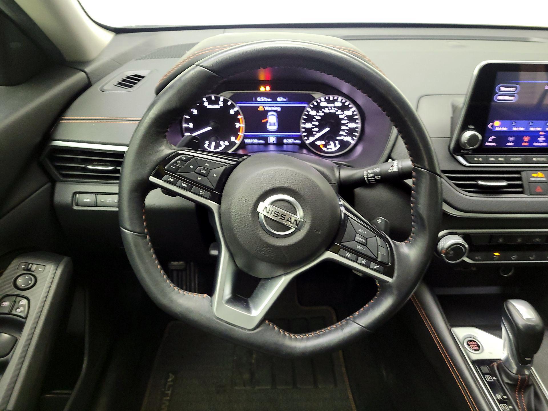 Thumbnail: 2019 Nissan Altima - 10