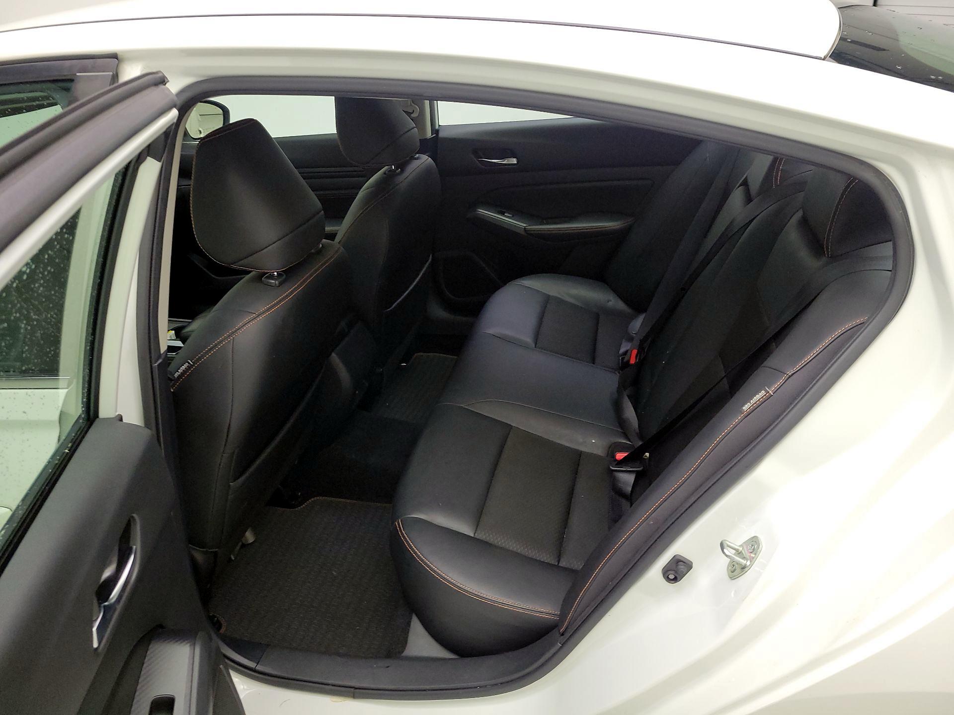 Thumbnail: 2019 Nissan Altima - 19
