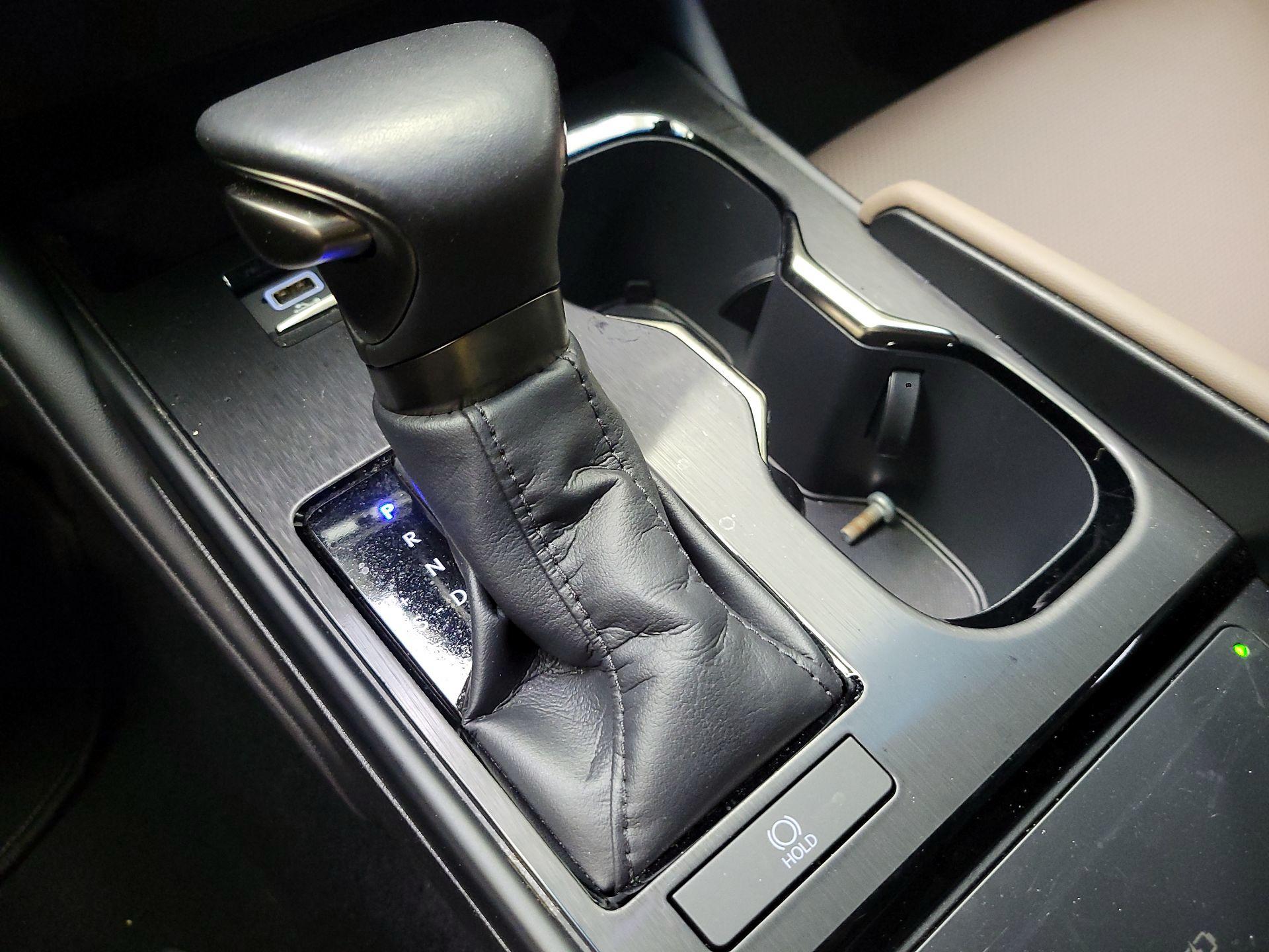 Thumbnail: 2025 Lexus ES - 16