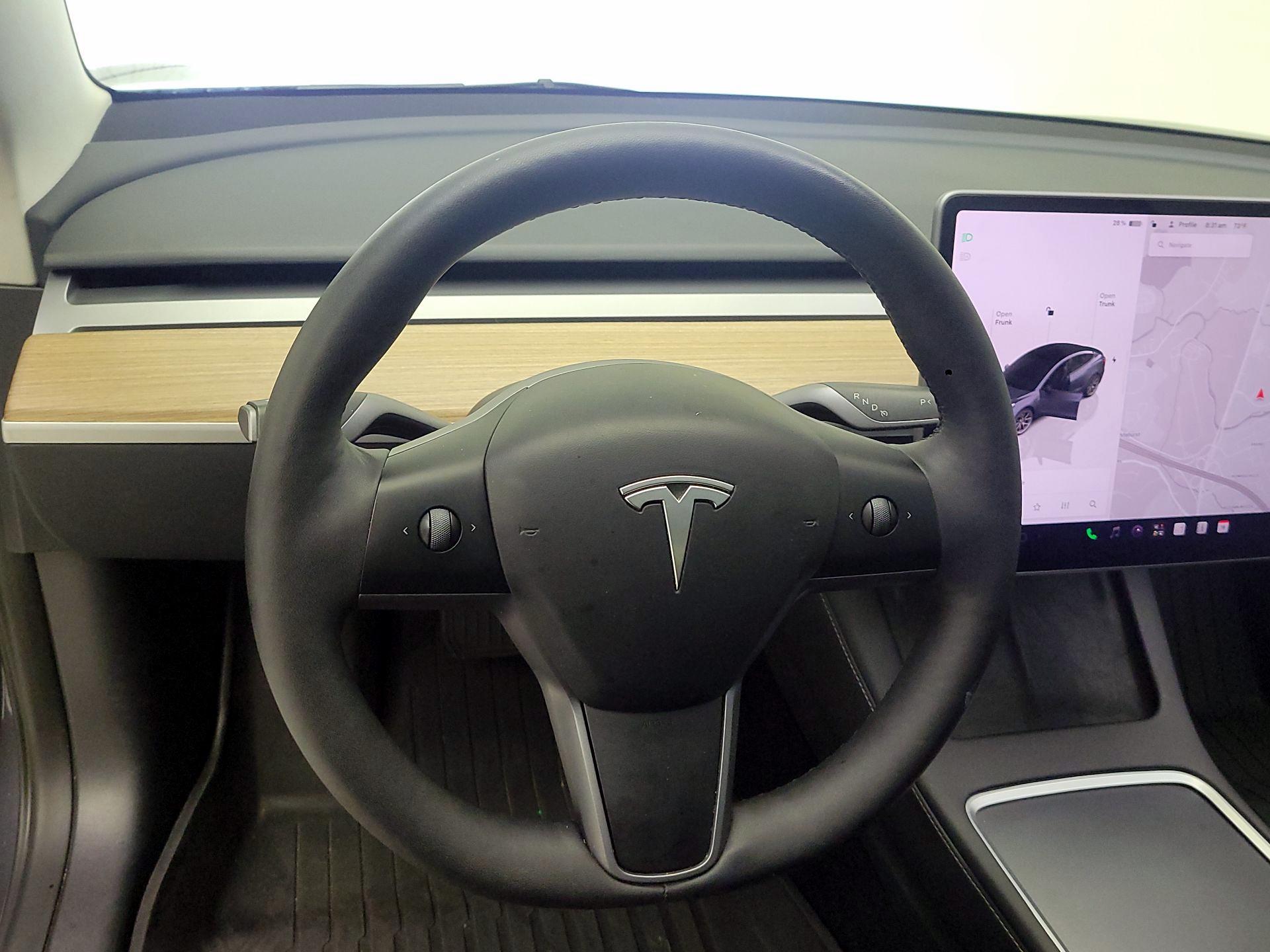 Thumbnail: 2023 Tesla Model 3 - 10