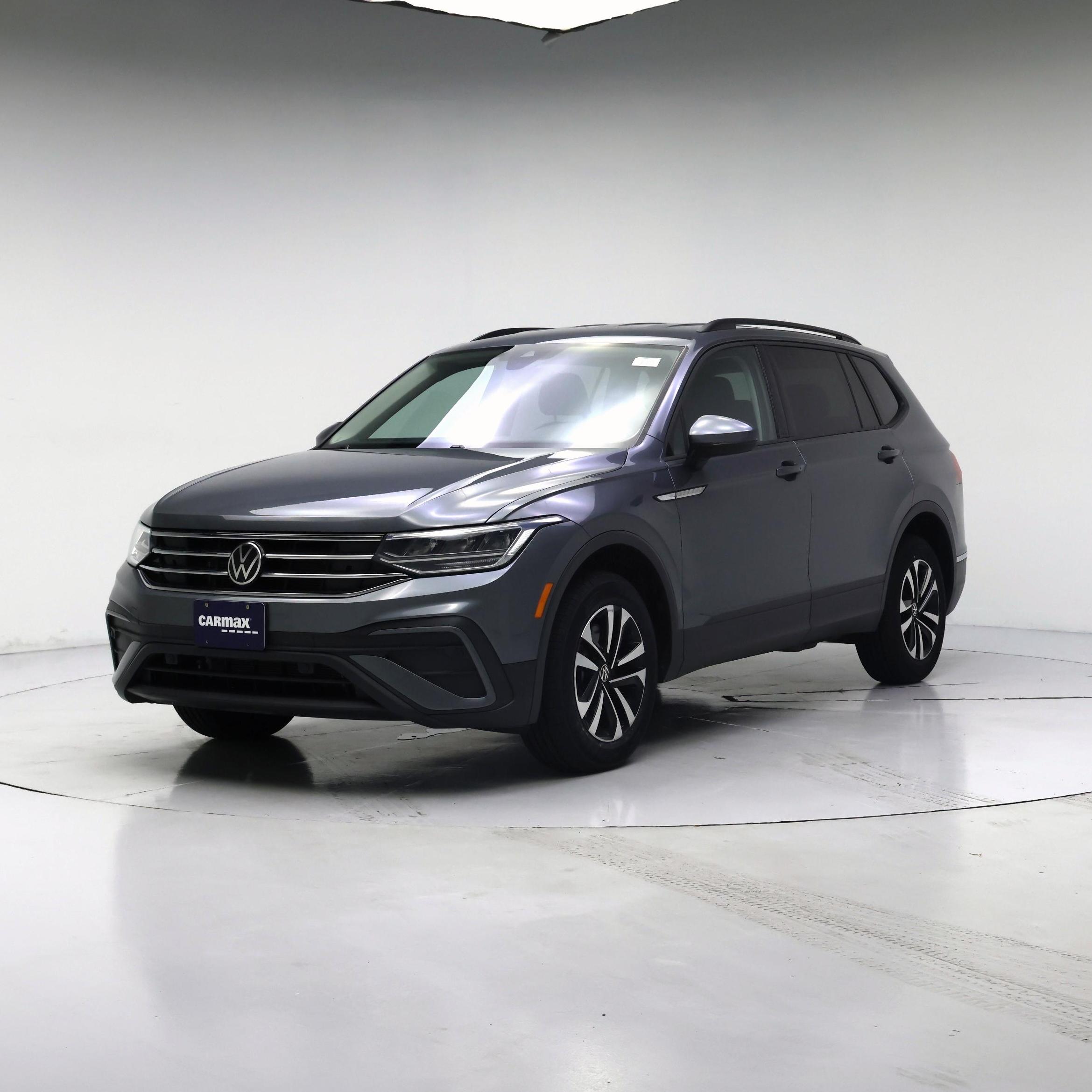 Thumbnail: 2022 Volkswagen Tiguan - 4