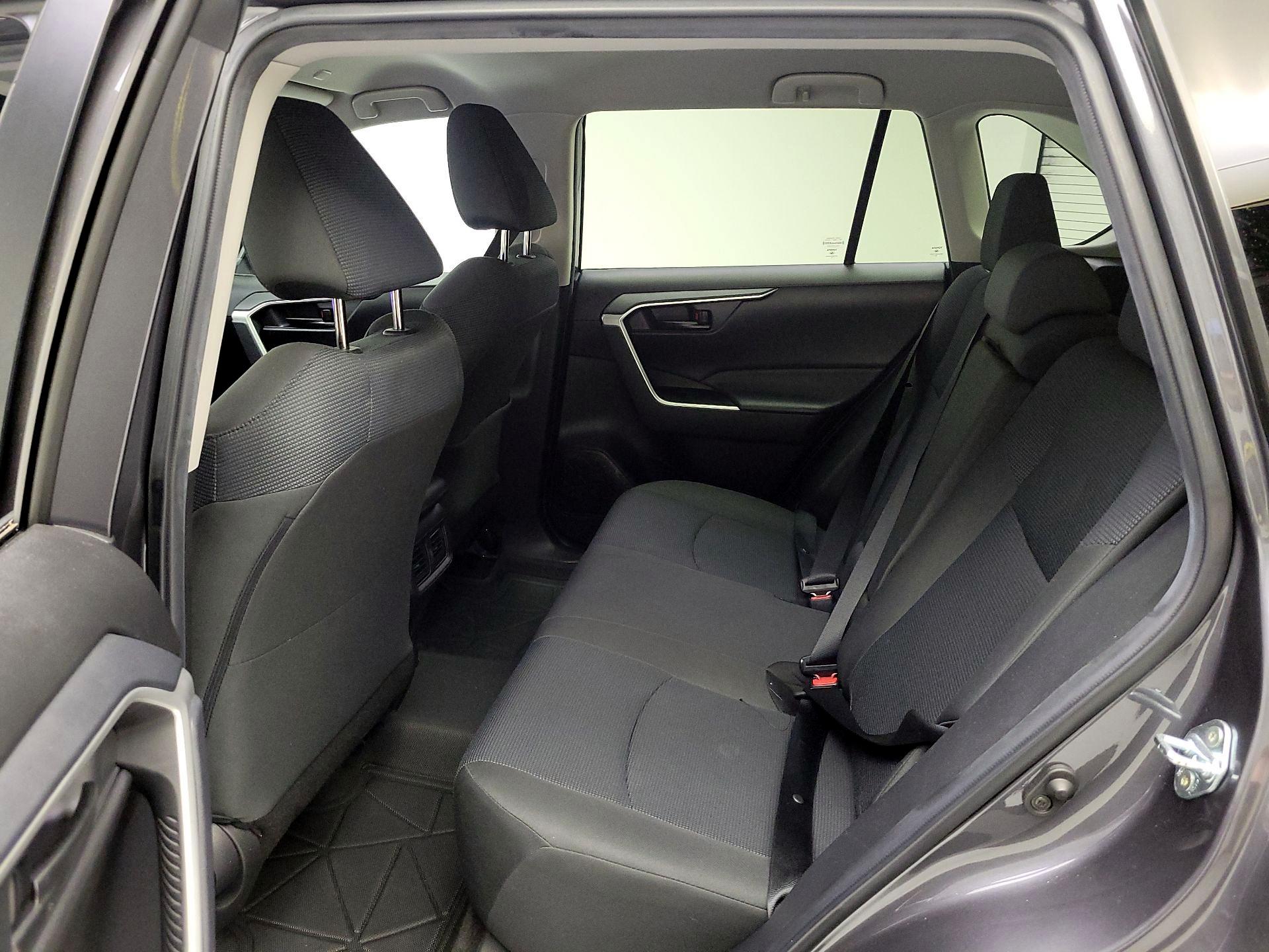 Thumbnail: 2023 Toyota RAV4 - 20