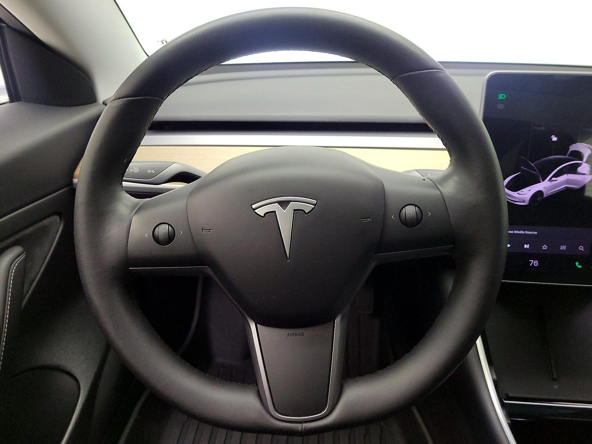Thumbnail: 2020 Tesla Model 3 - 10