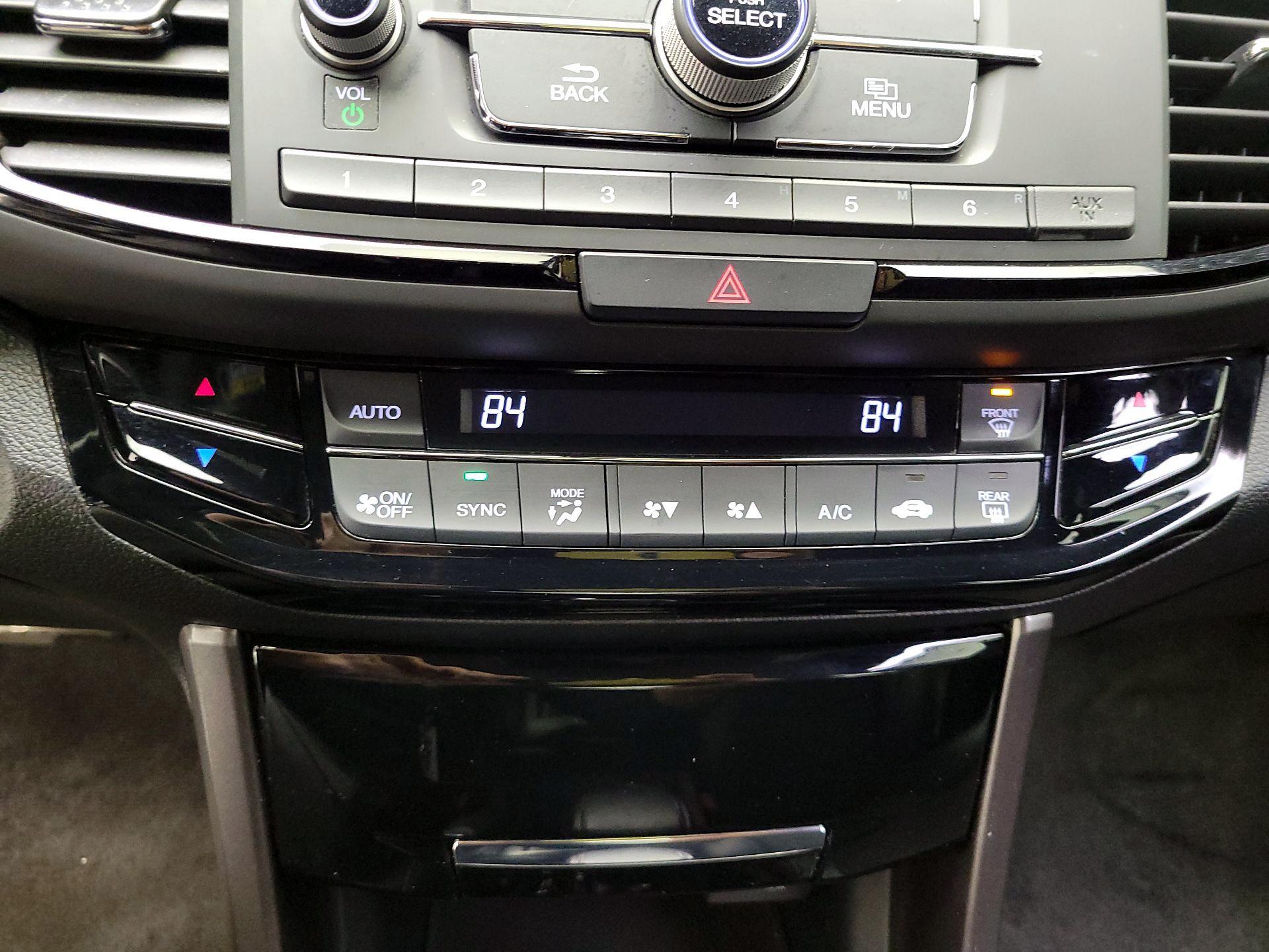Thumbnail: 2016 Honda Accord - 16