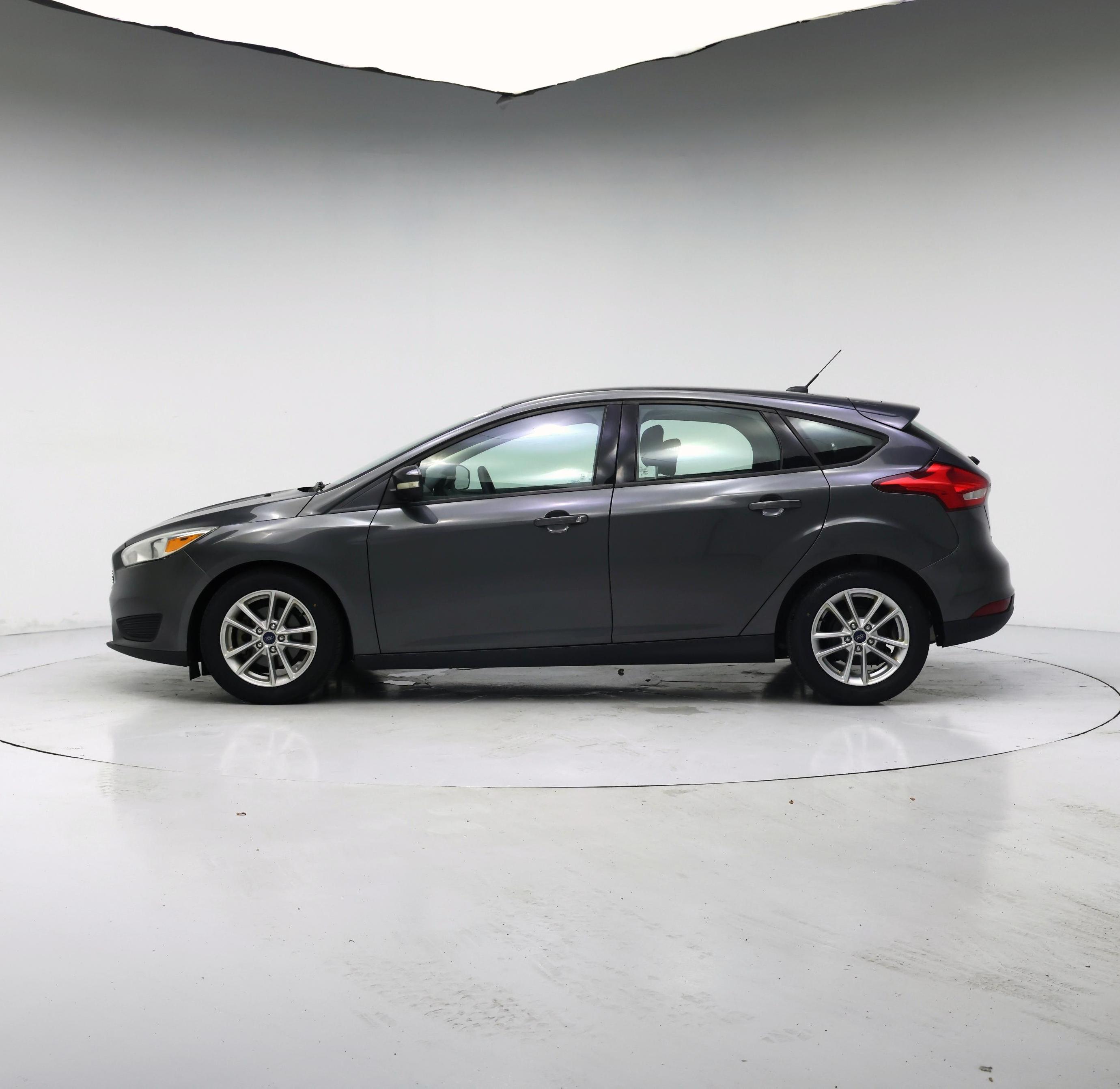 Thumbnail: 2017 Ford Focus - 3