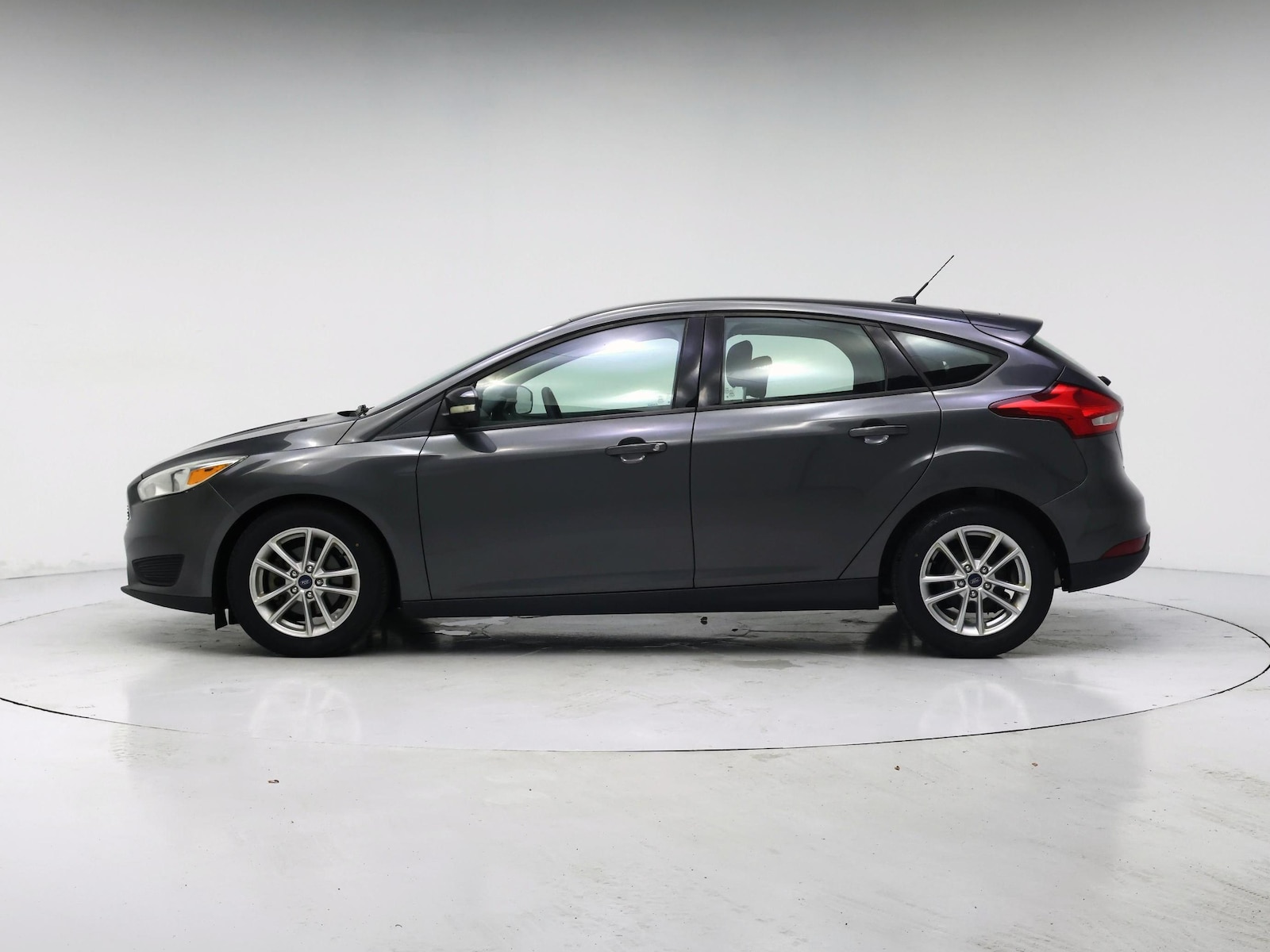 2017 Ford Focus SE - Photo 4
