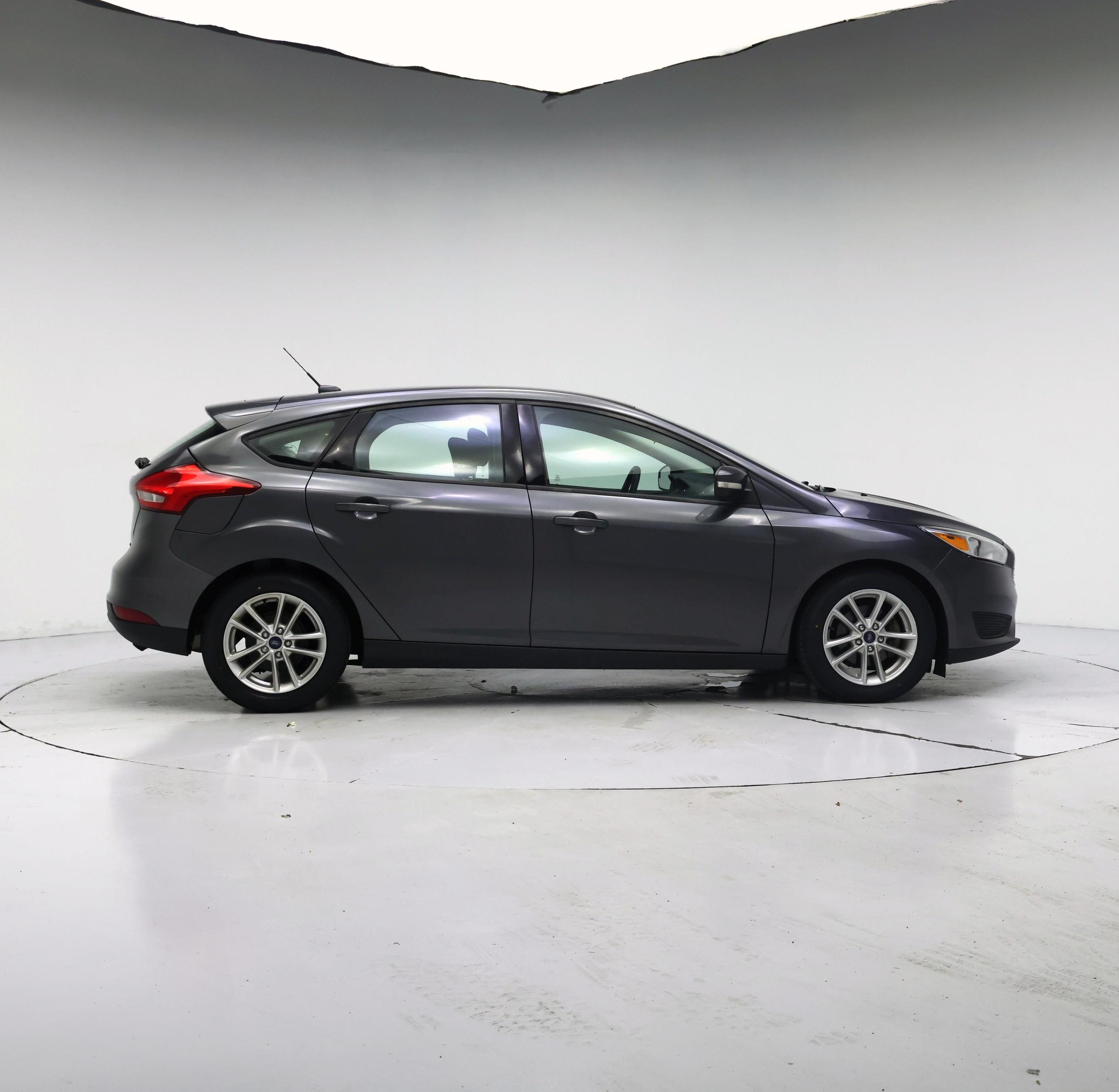 Thumbnail: 2017 Ford Focus - 7