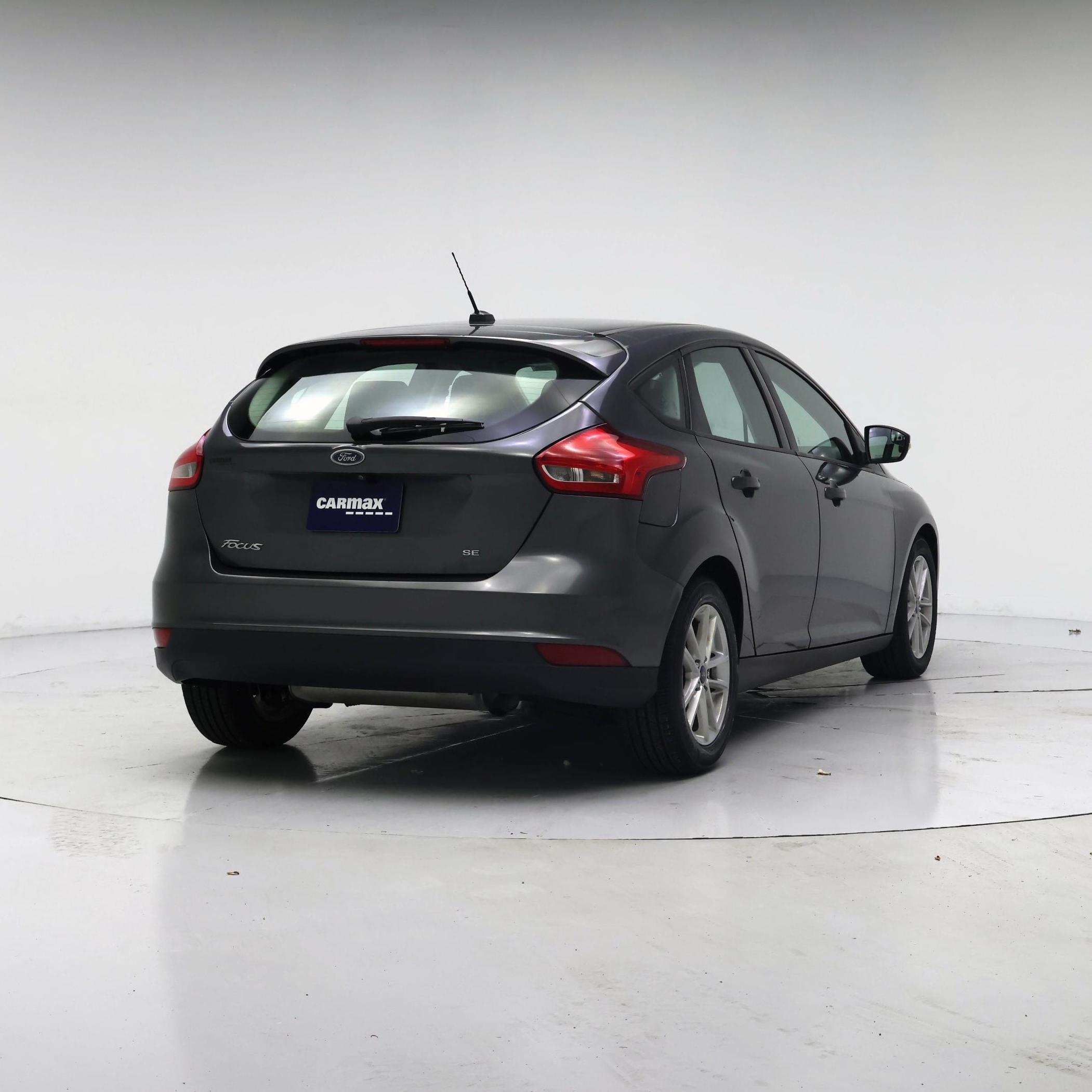Thumbnail: 2017 Ford Focus - 8