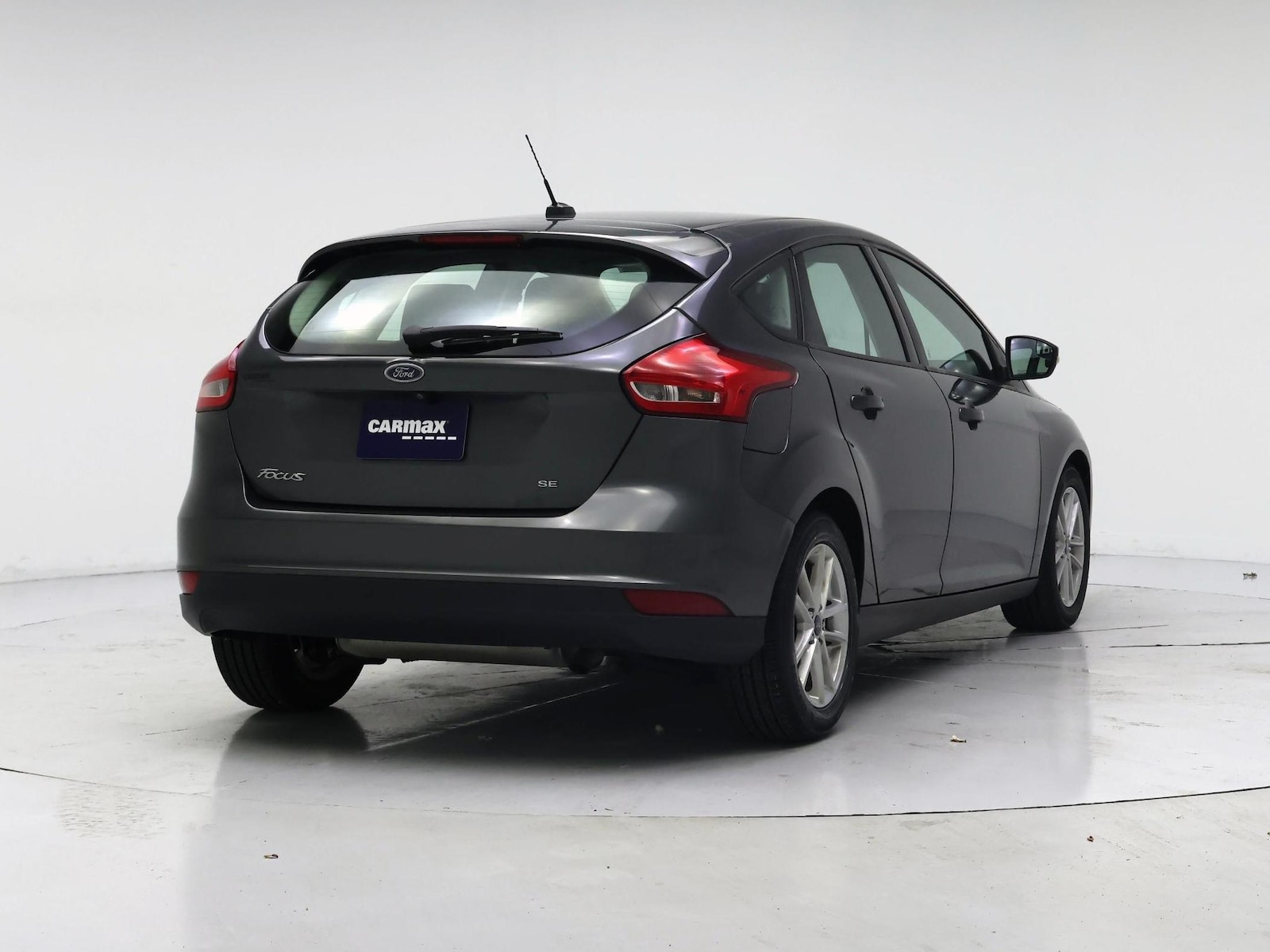 2017 Ford Focus SE - Photo 9