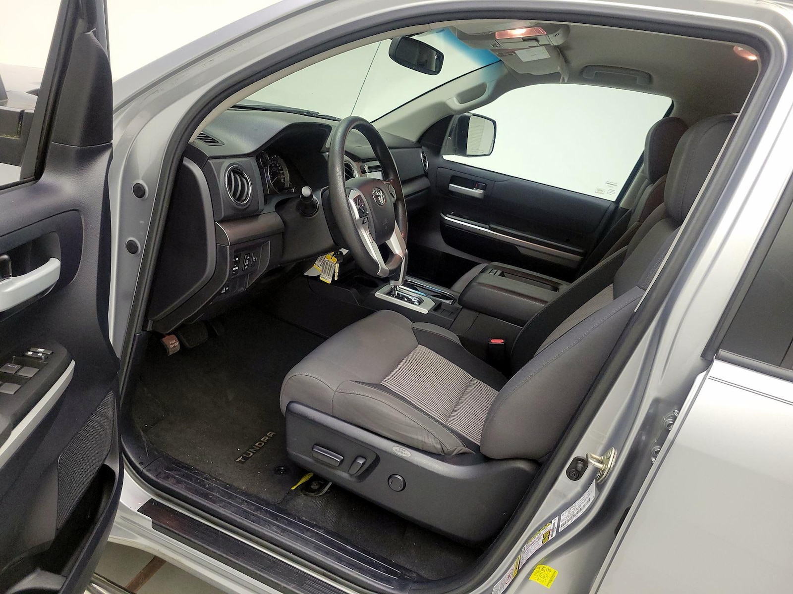 2015 Toyota Tundra SR5 - Photo 12