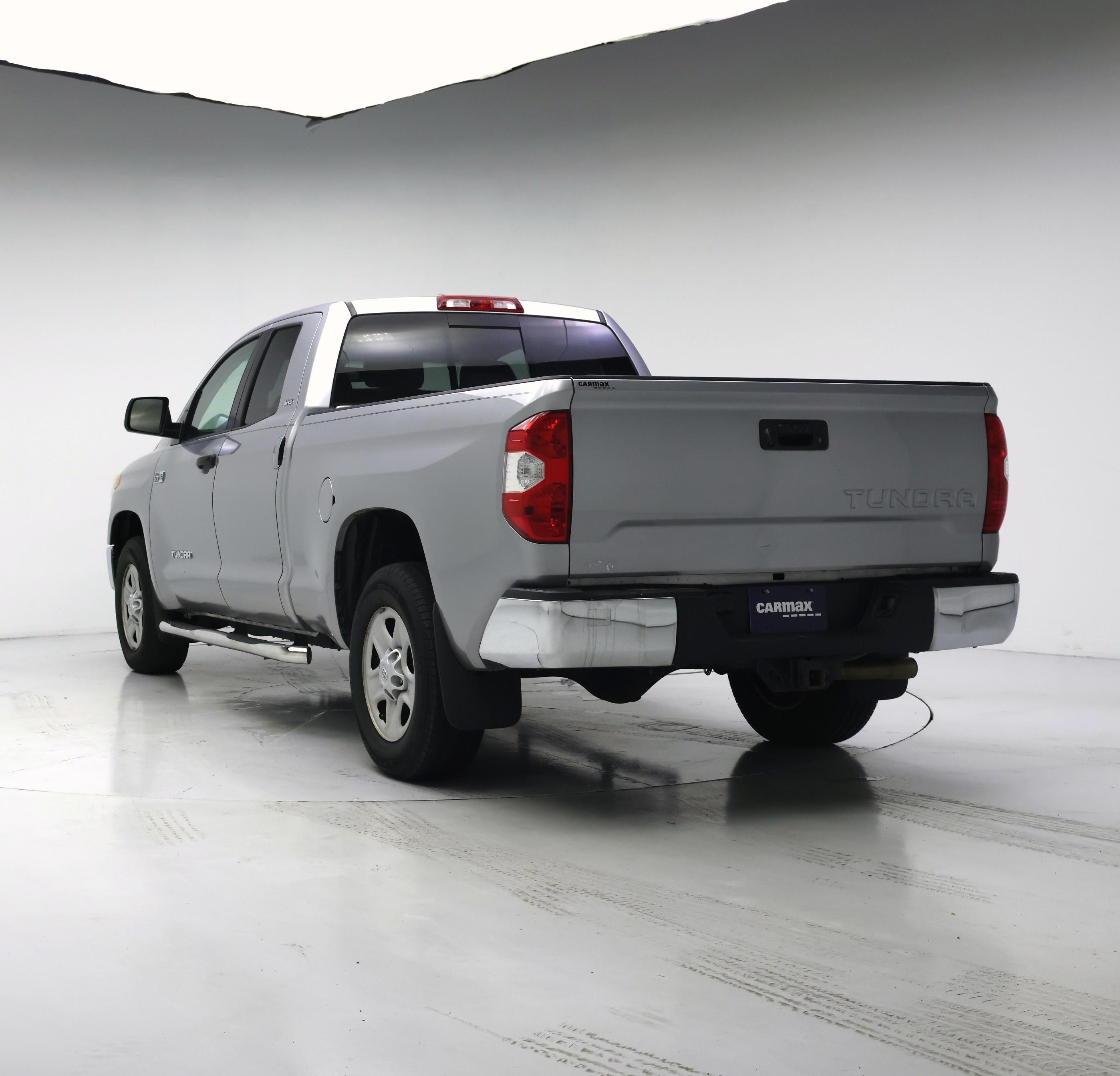 Thumbnail: 2015 Toyota Tundra - 2