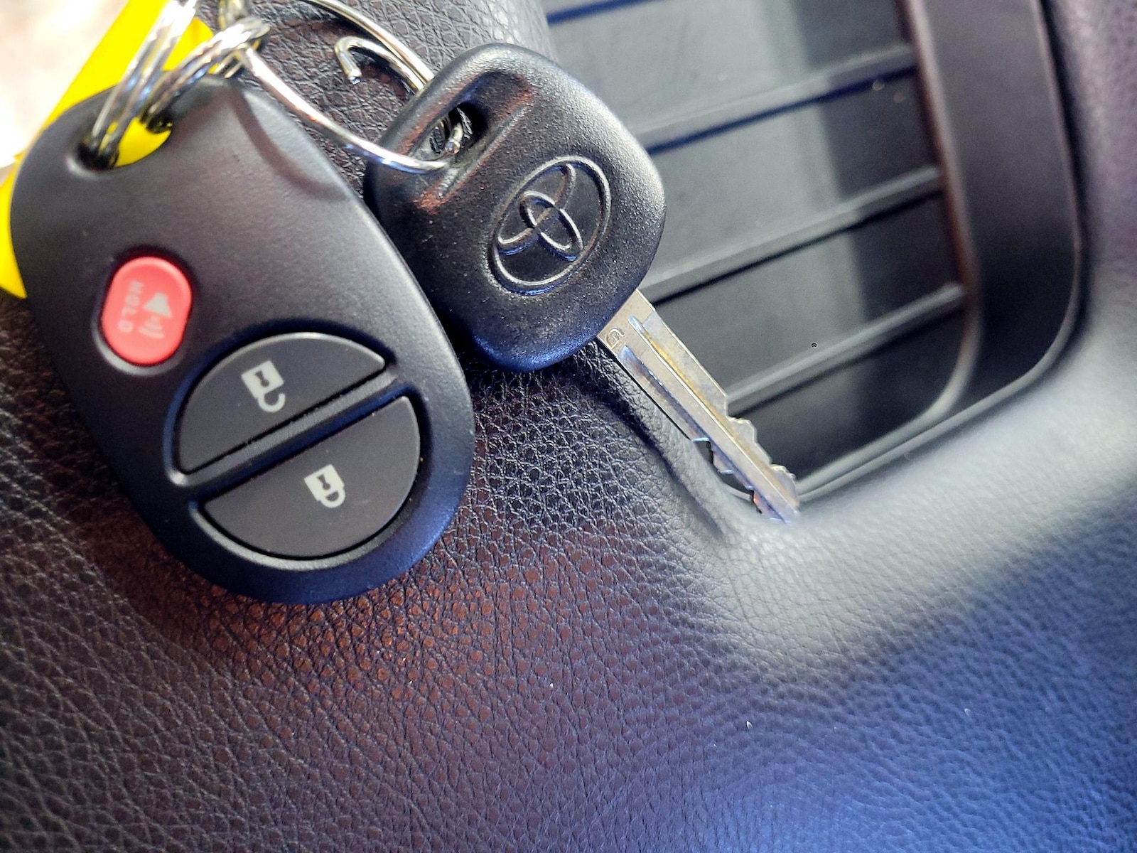 2015 Toyota Tundra SR5 - Photo 23