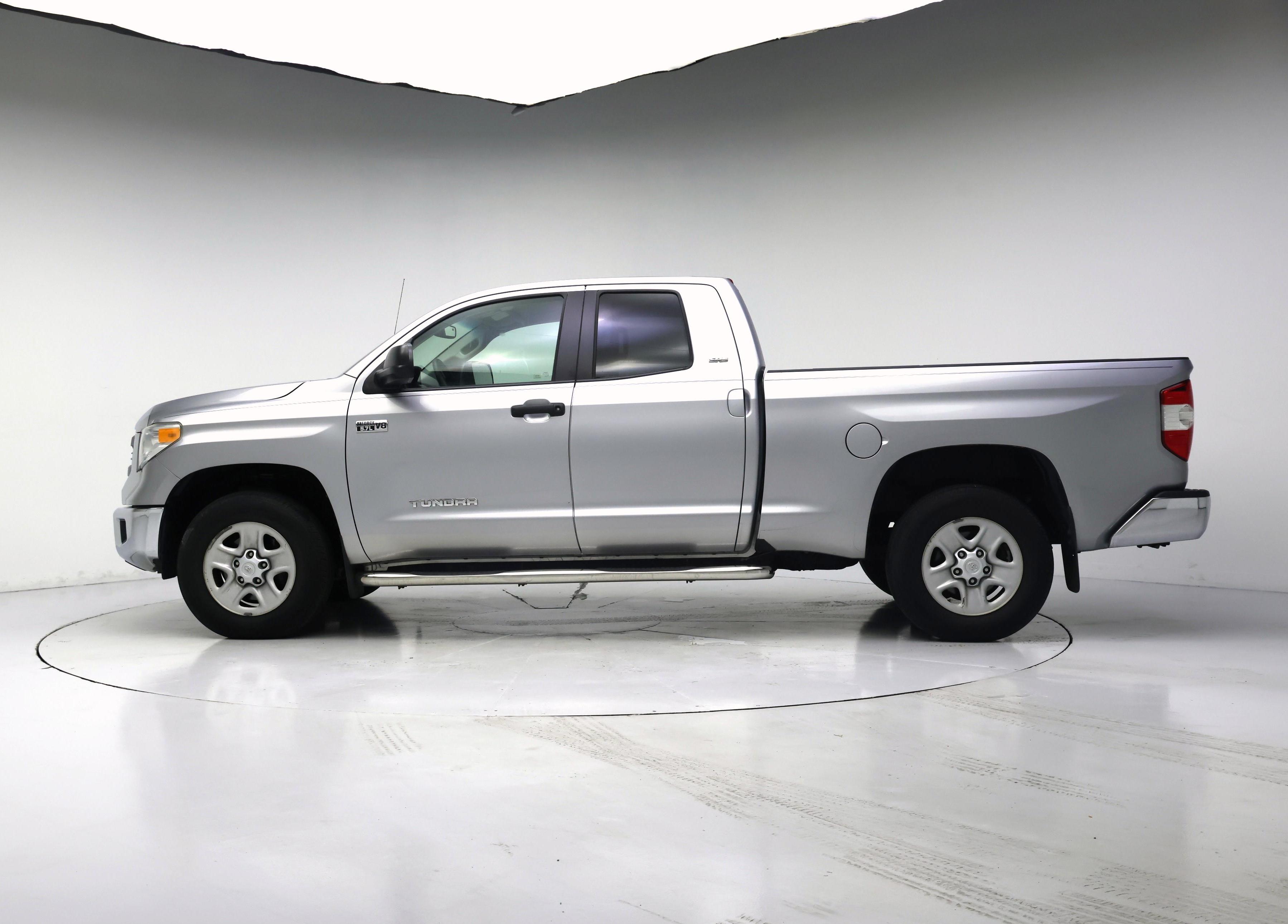 Thumbnail: 2015 Toyota Tundra - 3