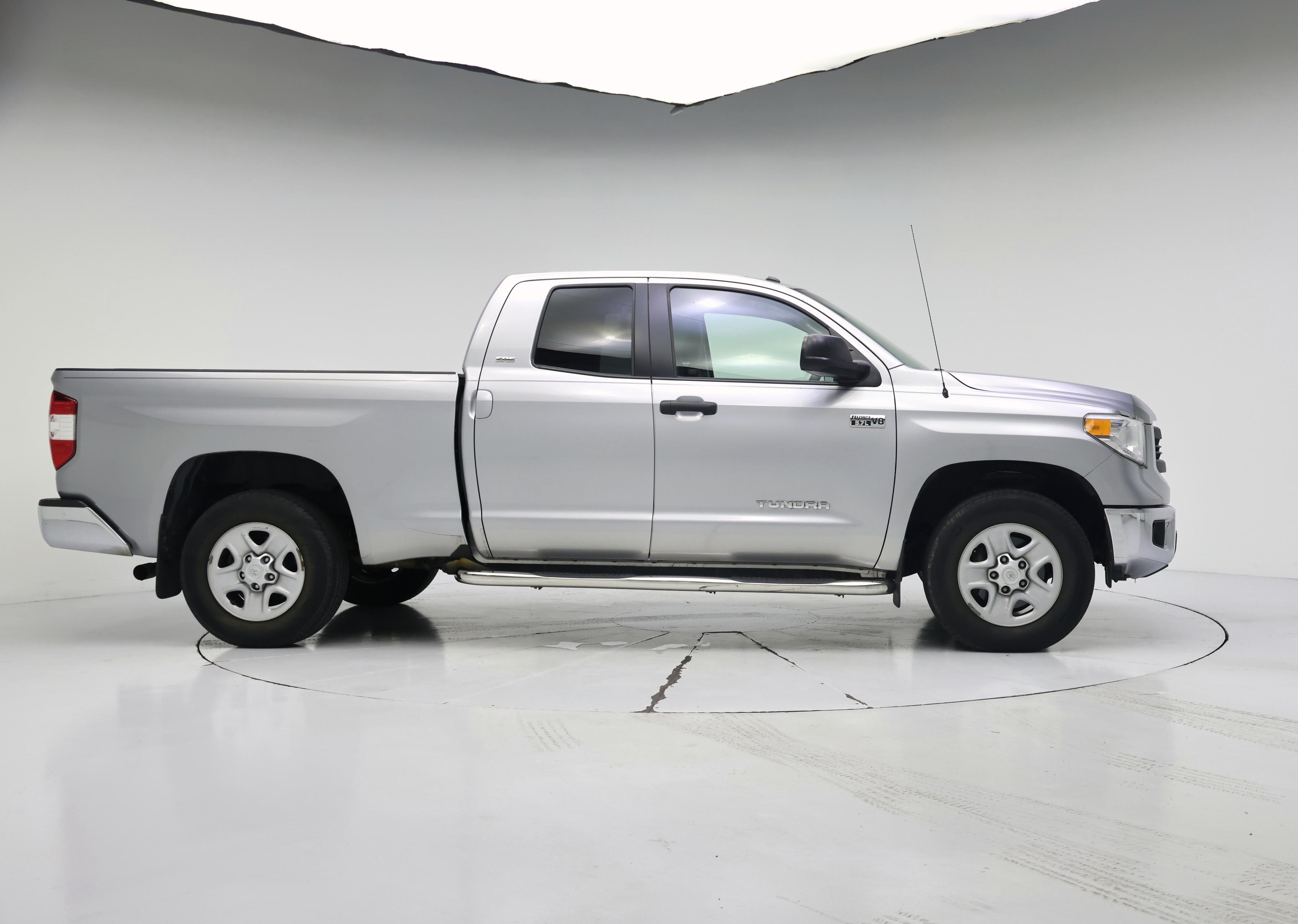 Thumbnail: 2015 Toyota Tundra - 7