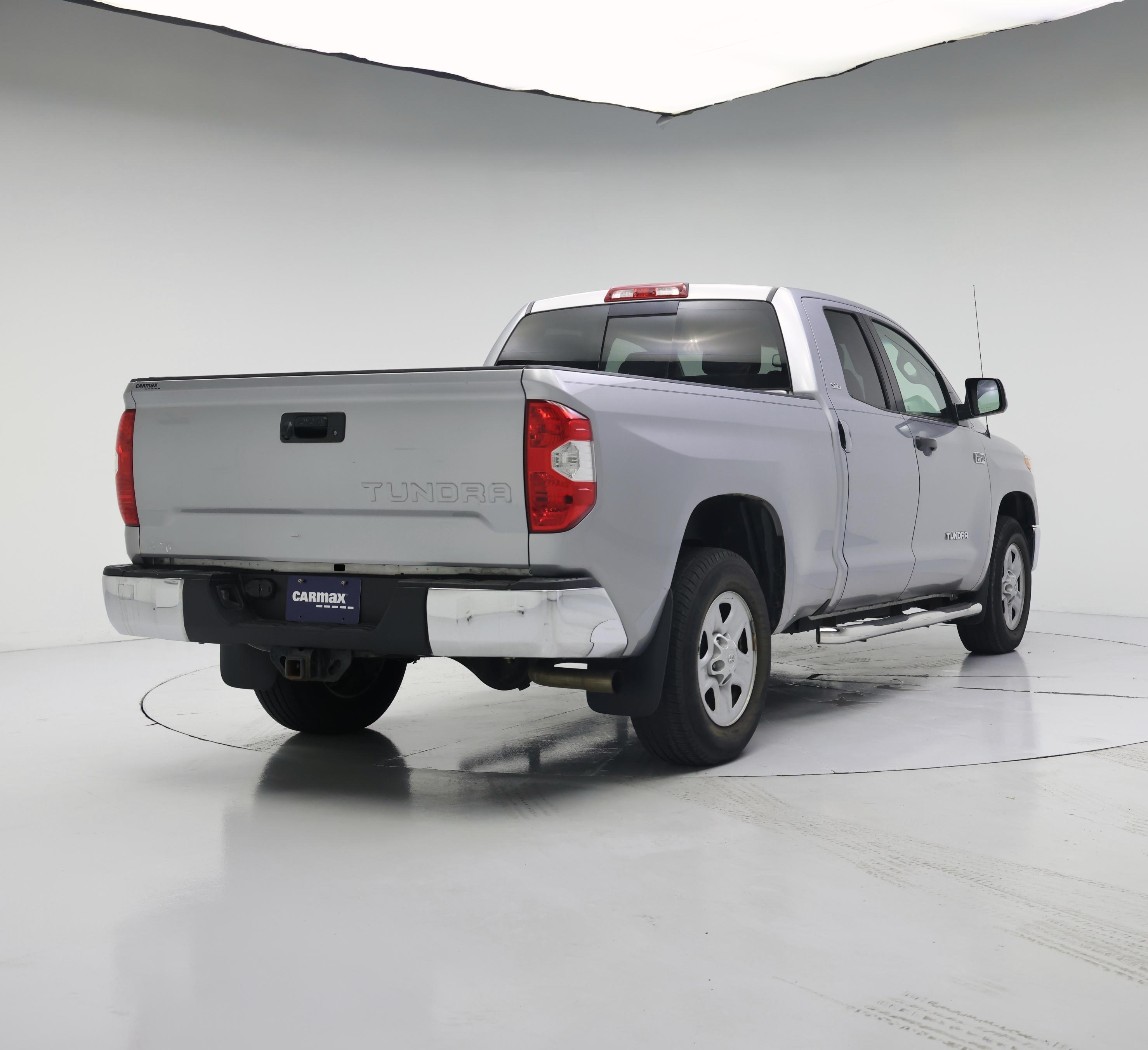 Thumbnail: 2015 Toyota Tundra - 8