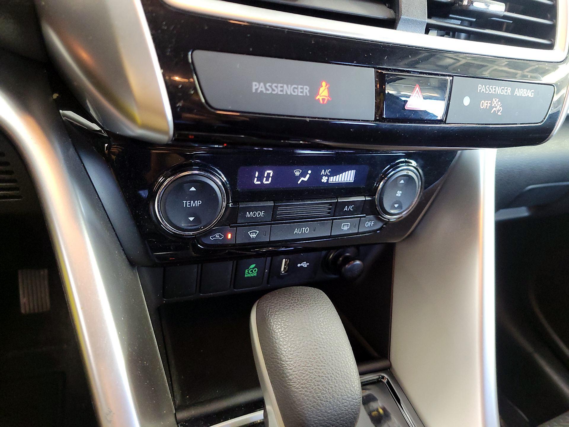 Thumbnail: 2019 Mitsubishi Eclipse Cross - 16