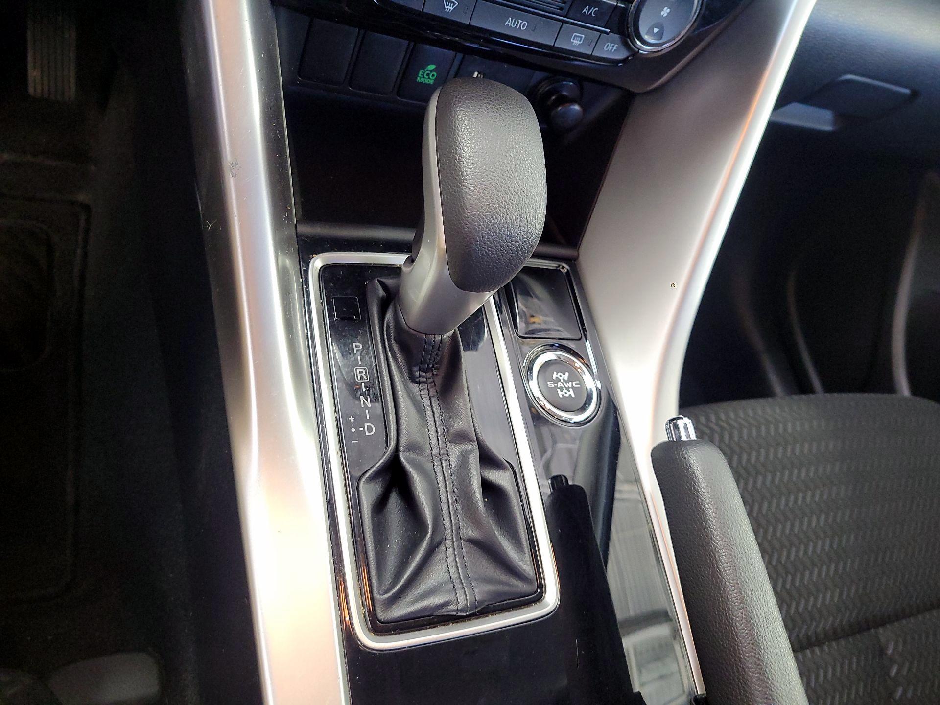 Thumbnail: 2019 Mitsubishi Eclipse Cross - 17