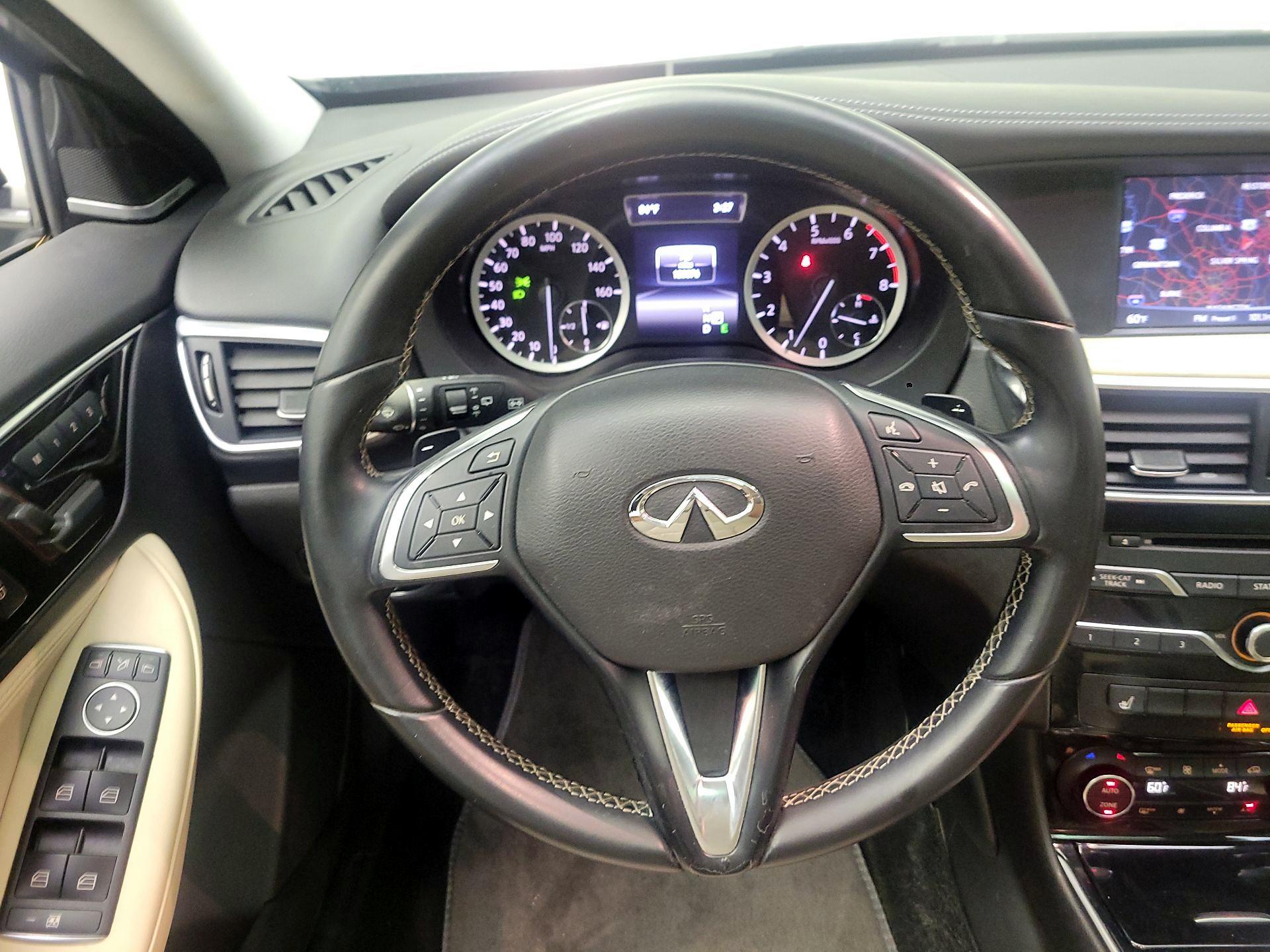 Thumbnail: 2018 INFINITI QX30 - 10