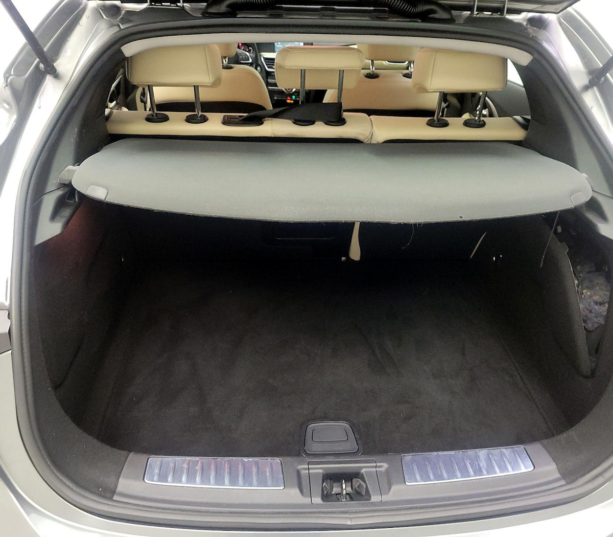 Trunk/Cargo (Seats Up)
