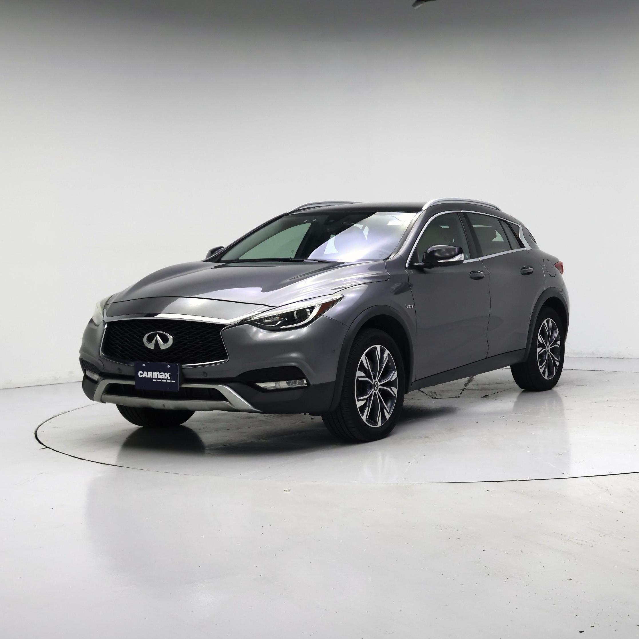 Thumbnail: 2018 INFINITI QX30 - 4